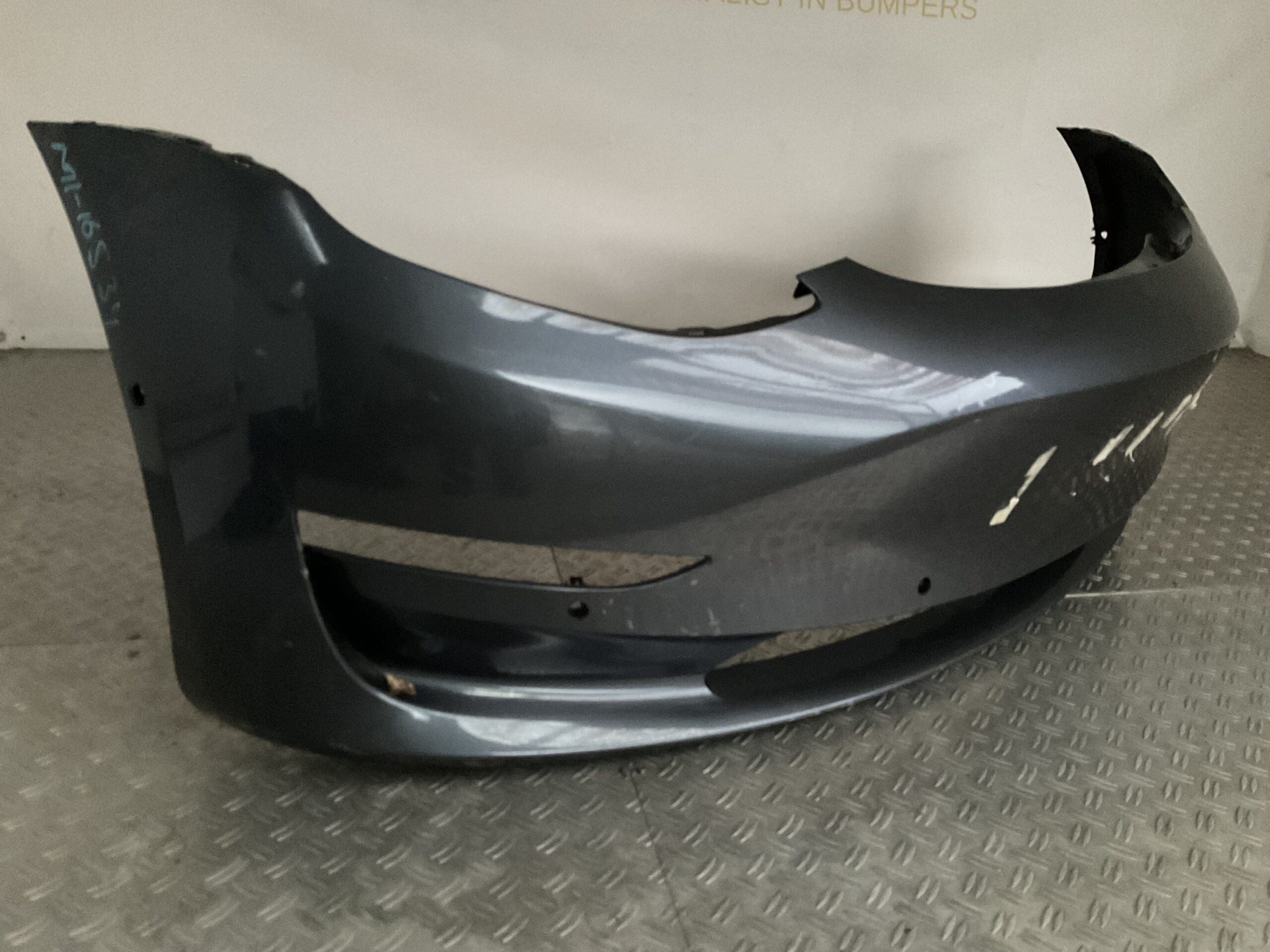 Bumper Tesla Model Y 2020-2024 153704-03-F Voorbumper M1-16534z