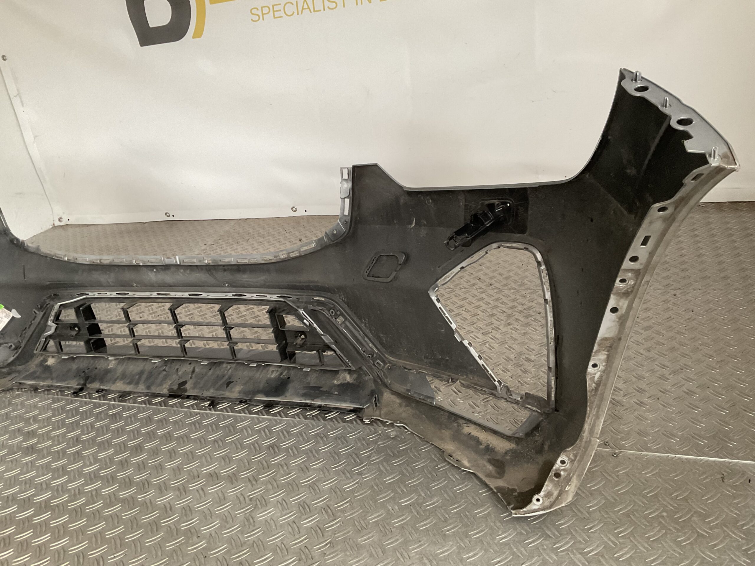 Bumper Volvo XC60 XC-60 R-Design Rdesign Facelift 21- 32234960 Voorbumper E5-16571z