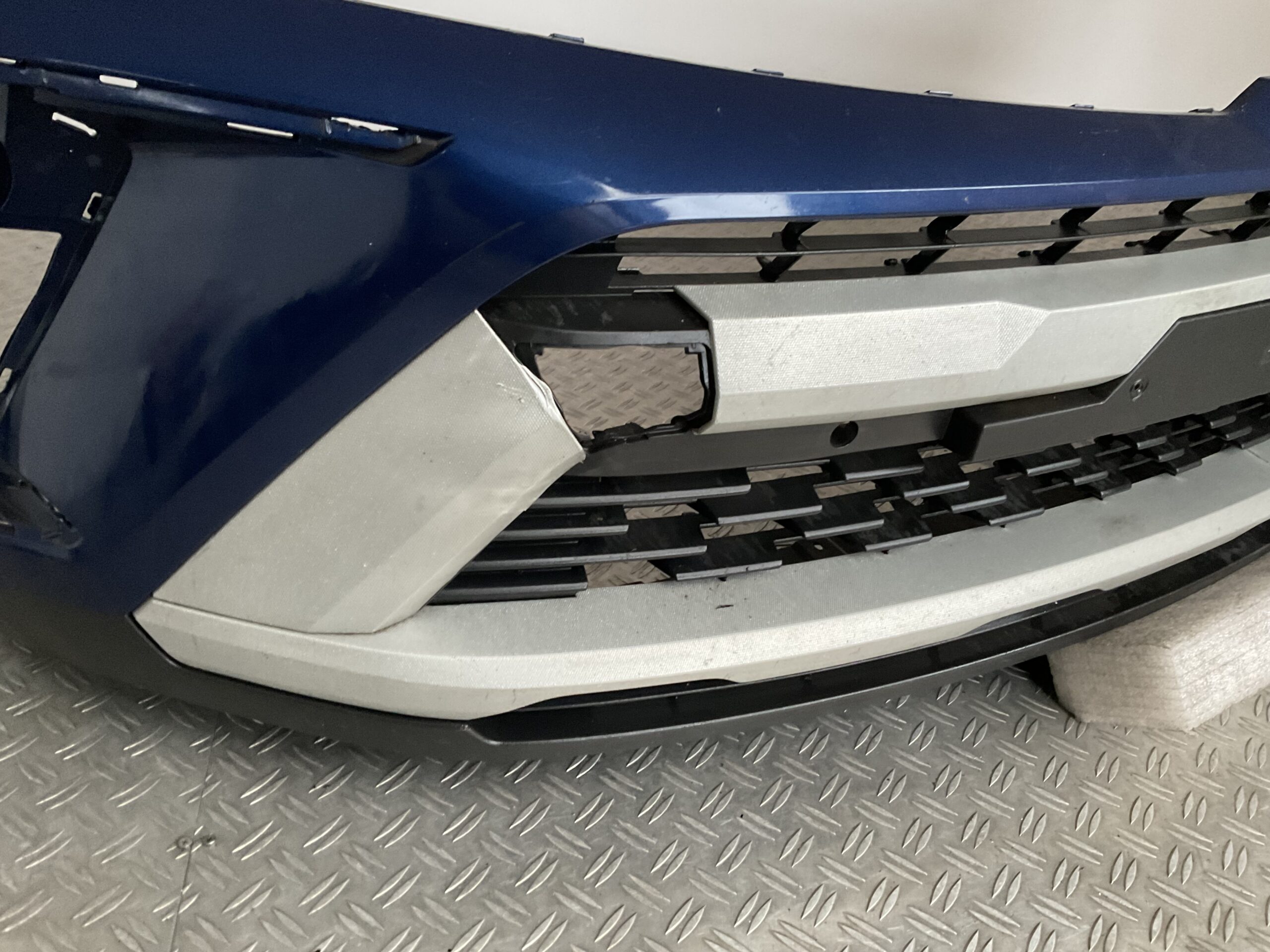 Bumper Opel Crossland X Facelift 20- 39172210 Voorbumper i5-16589z