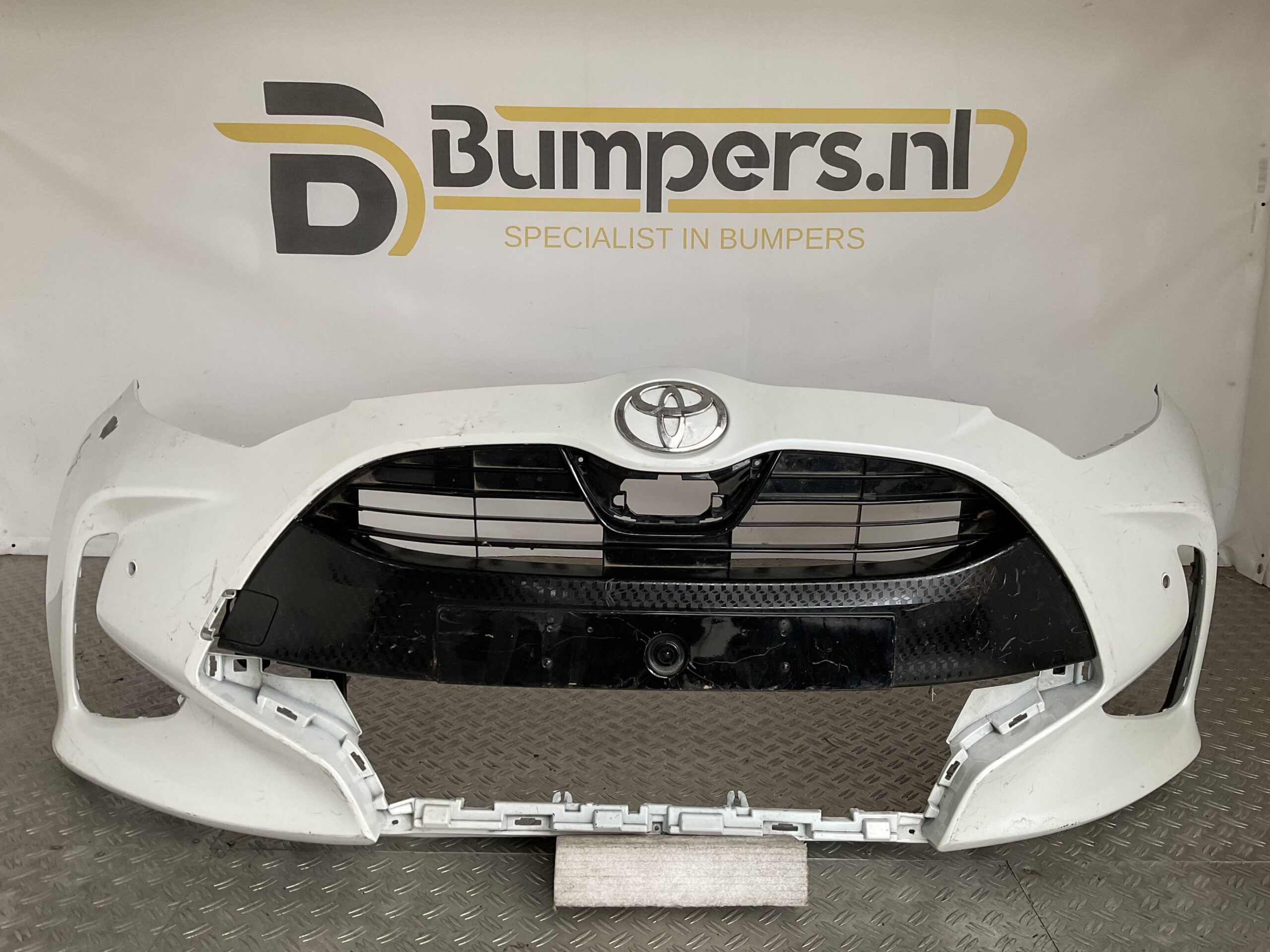 Bumper Toyota Yaris 19-23 52119-0DA00 Voorbumper D1-16537z