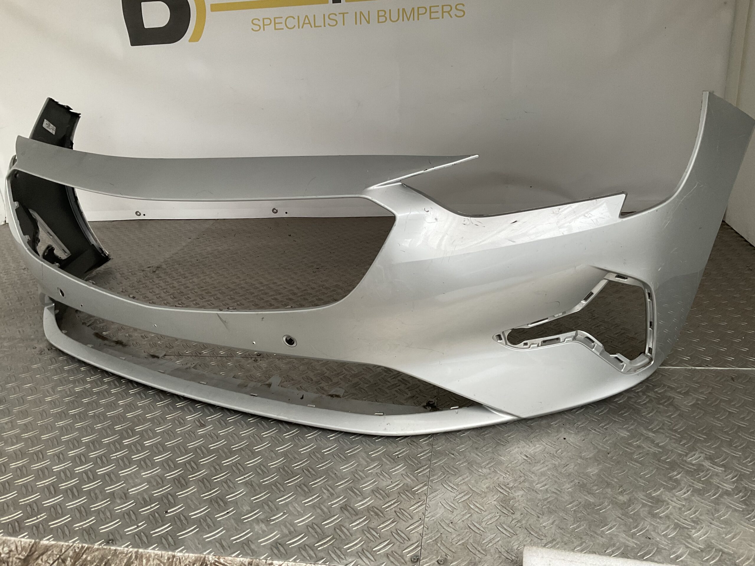 Bumper Opel Insignia Facelift 551004542 Voorbumper i5-16676z