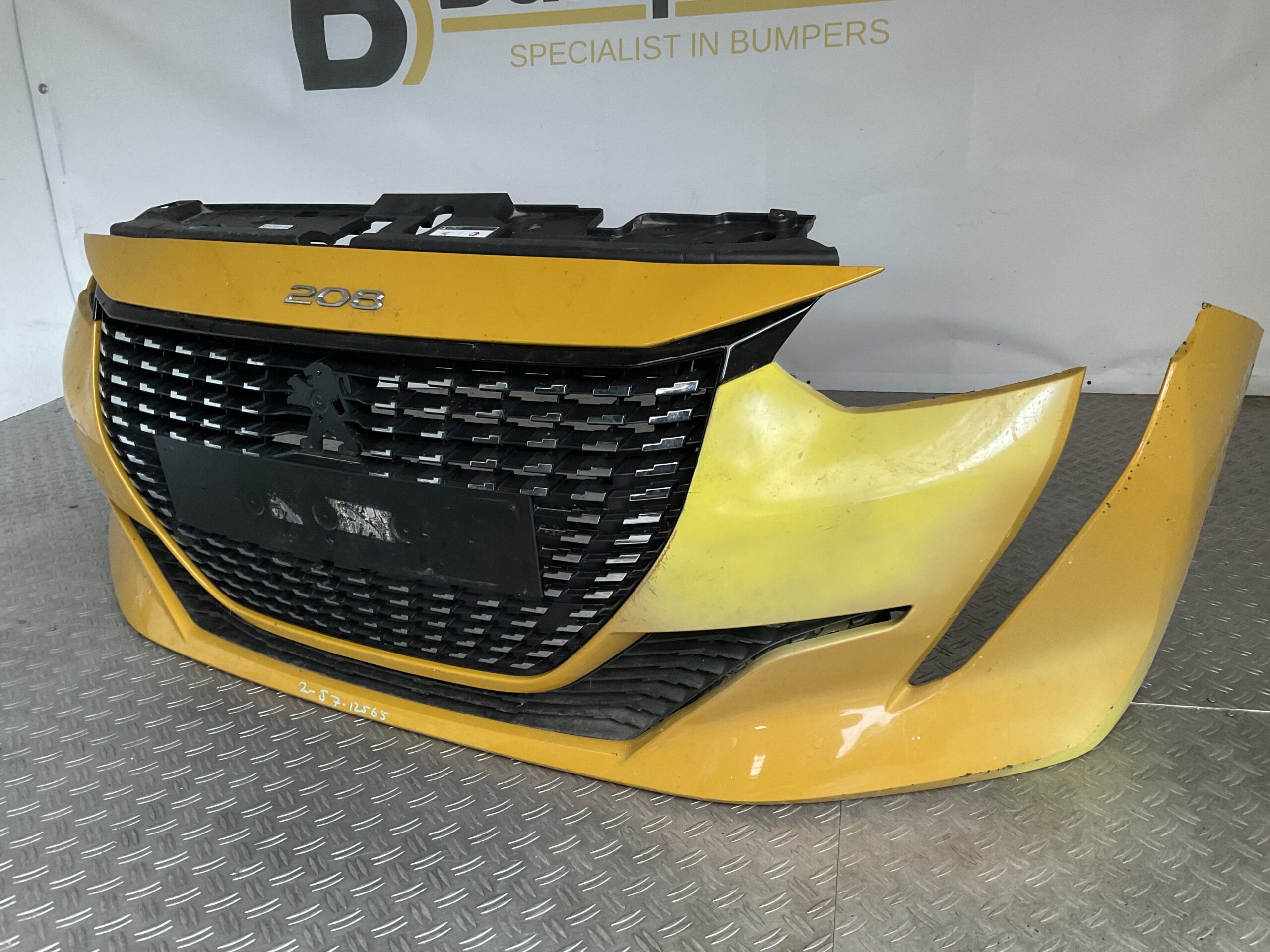 Bumper Peugeot 208 GT line GT-Line 19-24 9829055580 Voorbumper J4-12565