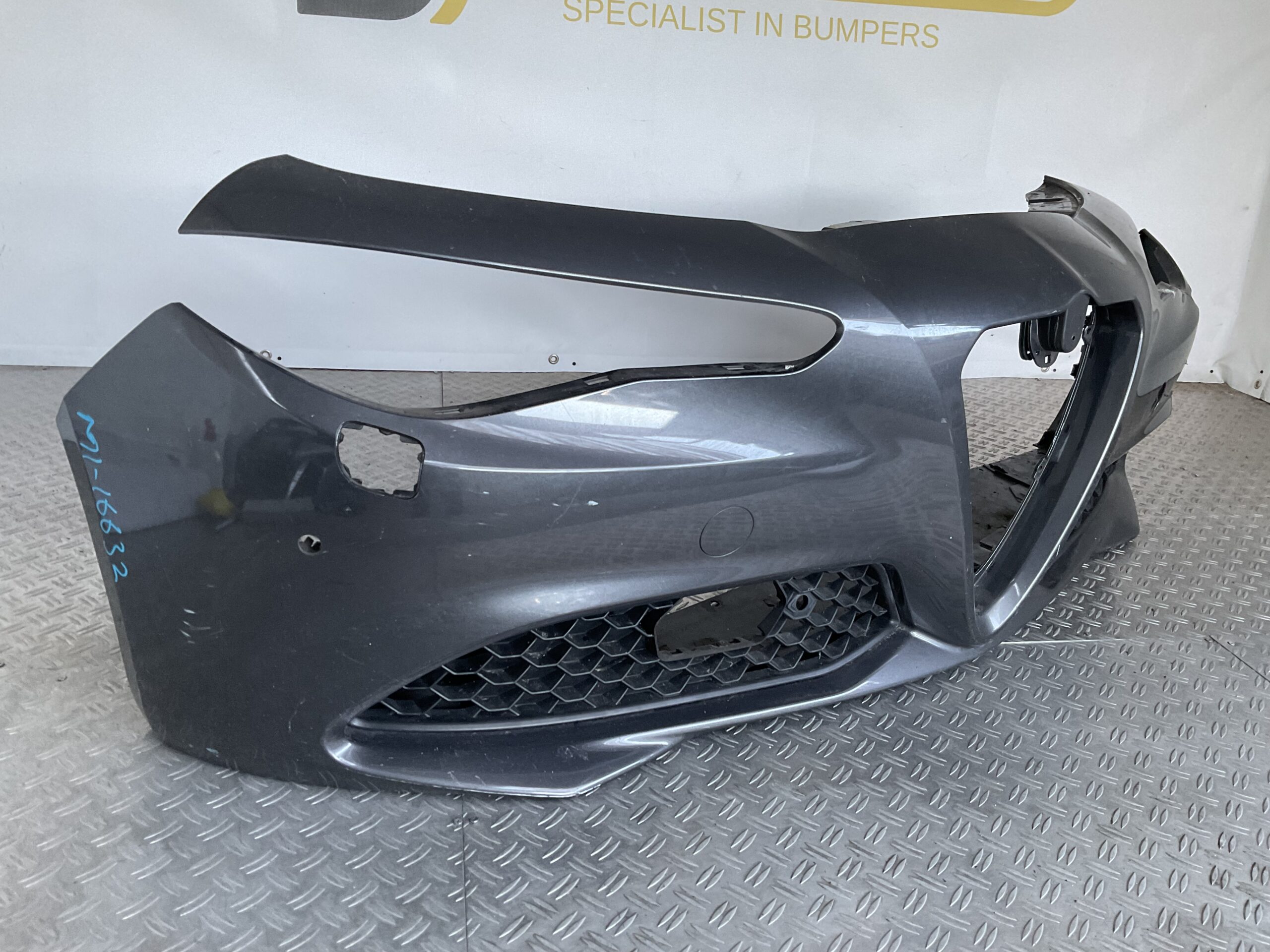 Bumper Alfa Romeo Giulia 18- 50546875 Voorbumper M1-16632z