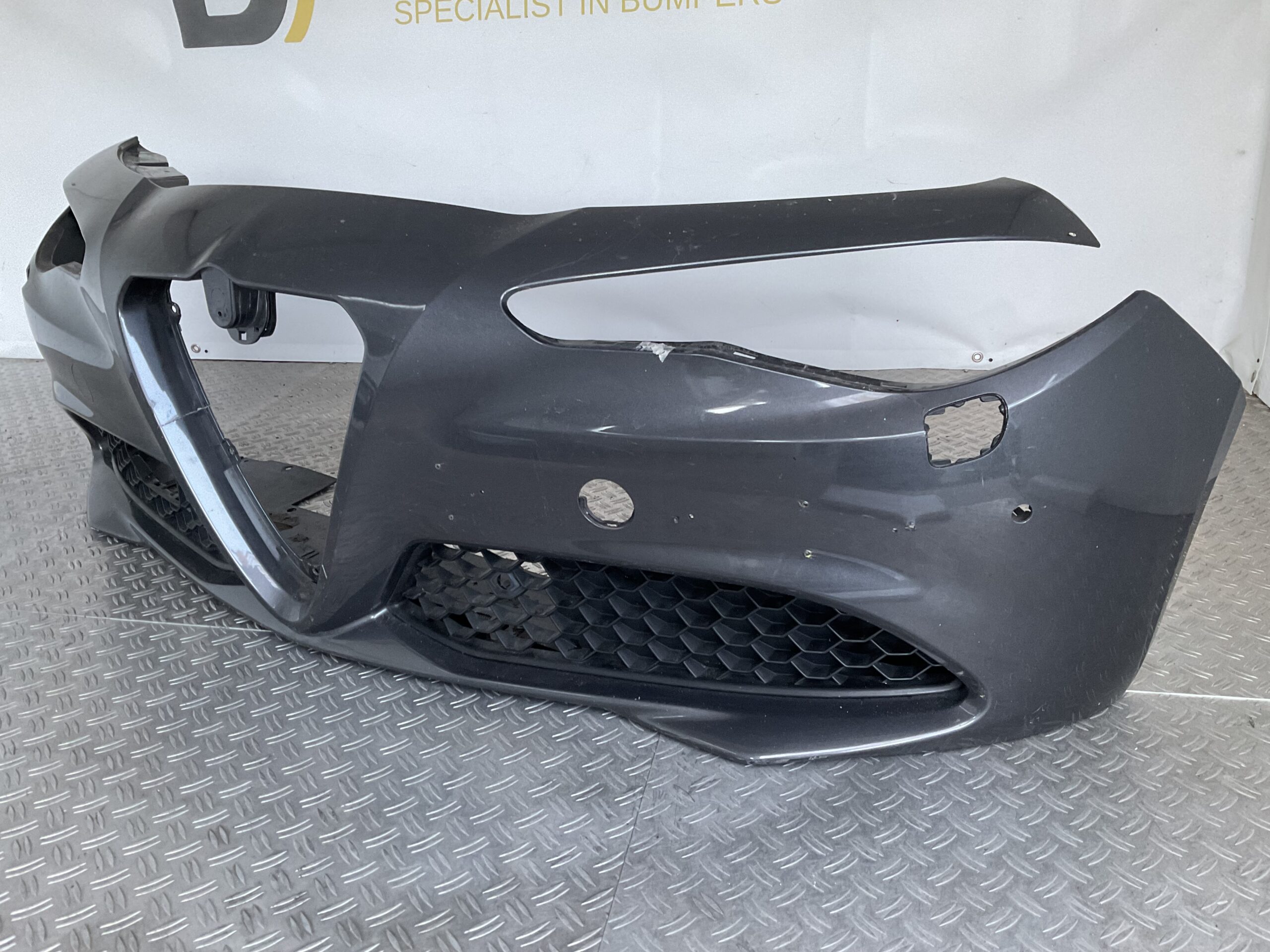 Bumper Alfa Romeo Giulia 18- 50546875 Voorbumper M1-16632z