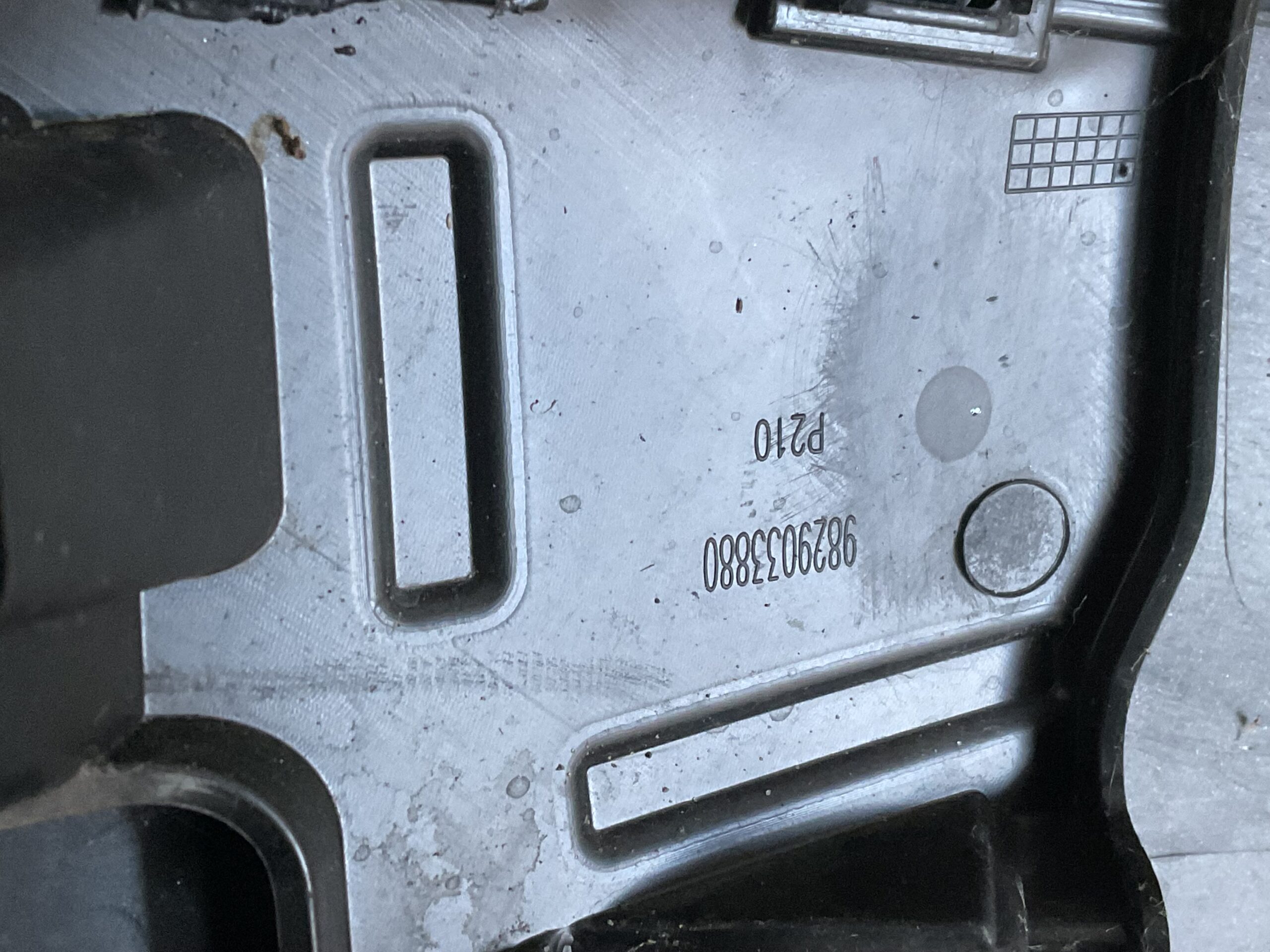 Bumper Peugeot 208 19-23 9823203580 Voorbumper J4-16636z