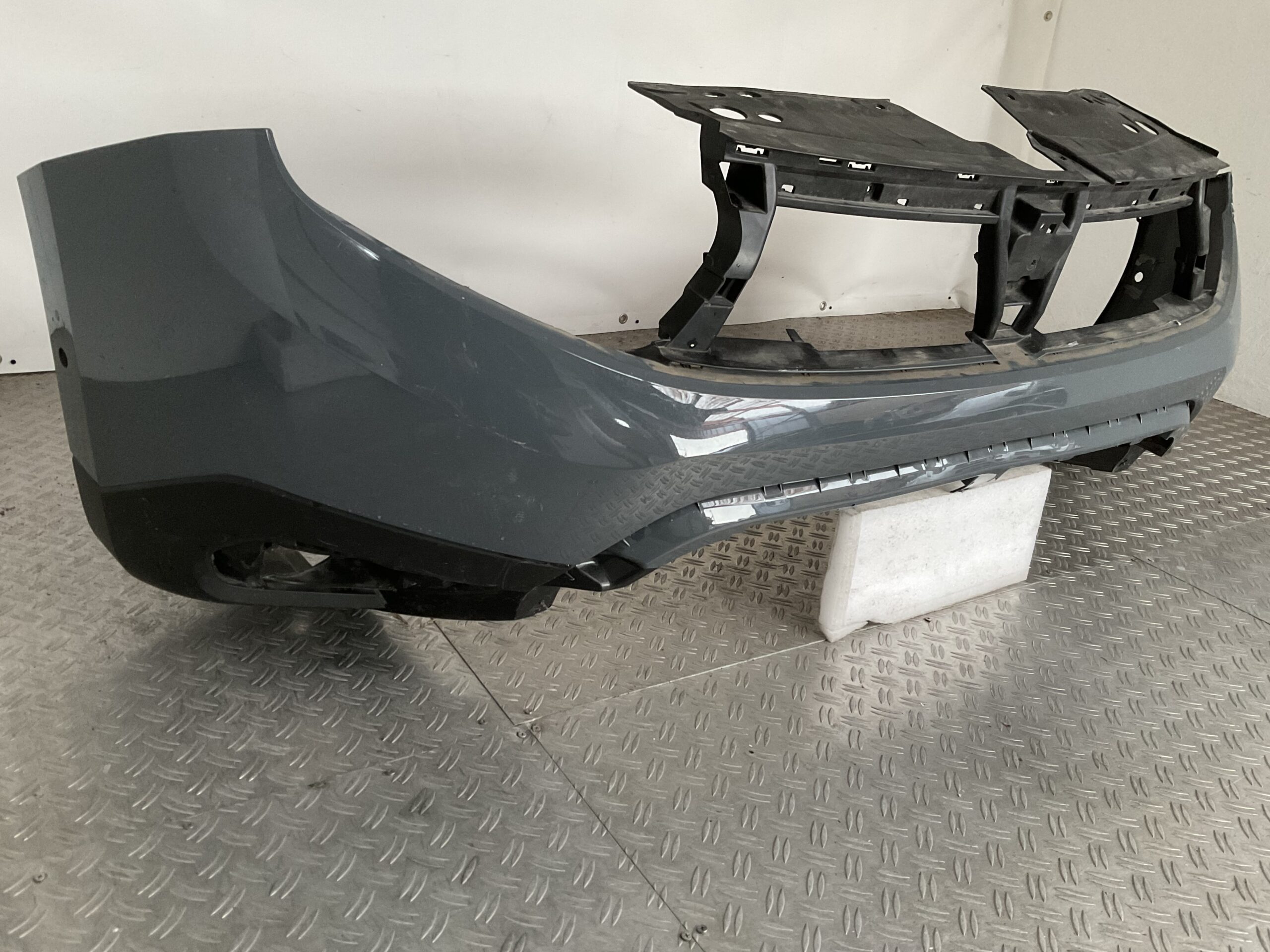 Bumper Dacia Duster 17-20 620221776R Voorbumper G3-16683z
