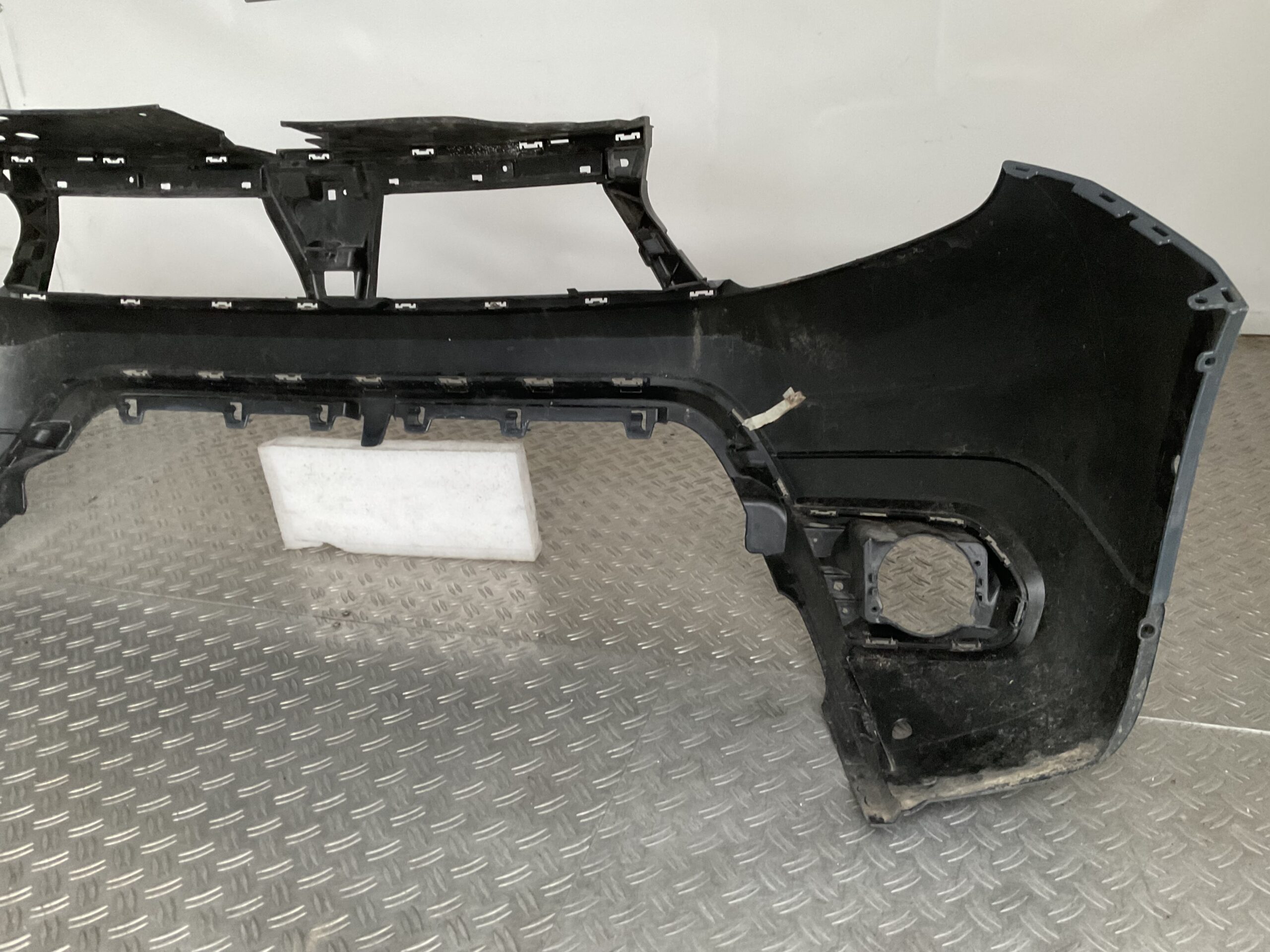 Bumper Dacia Duster 17-20 620221776R Voorbumper G3-16683z