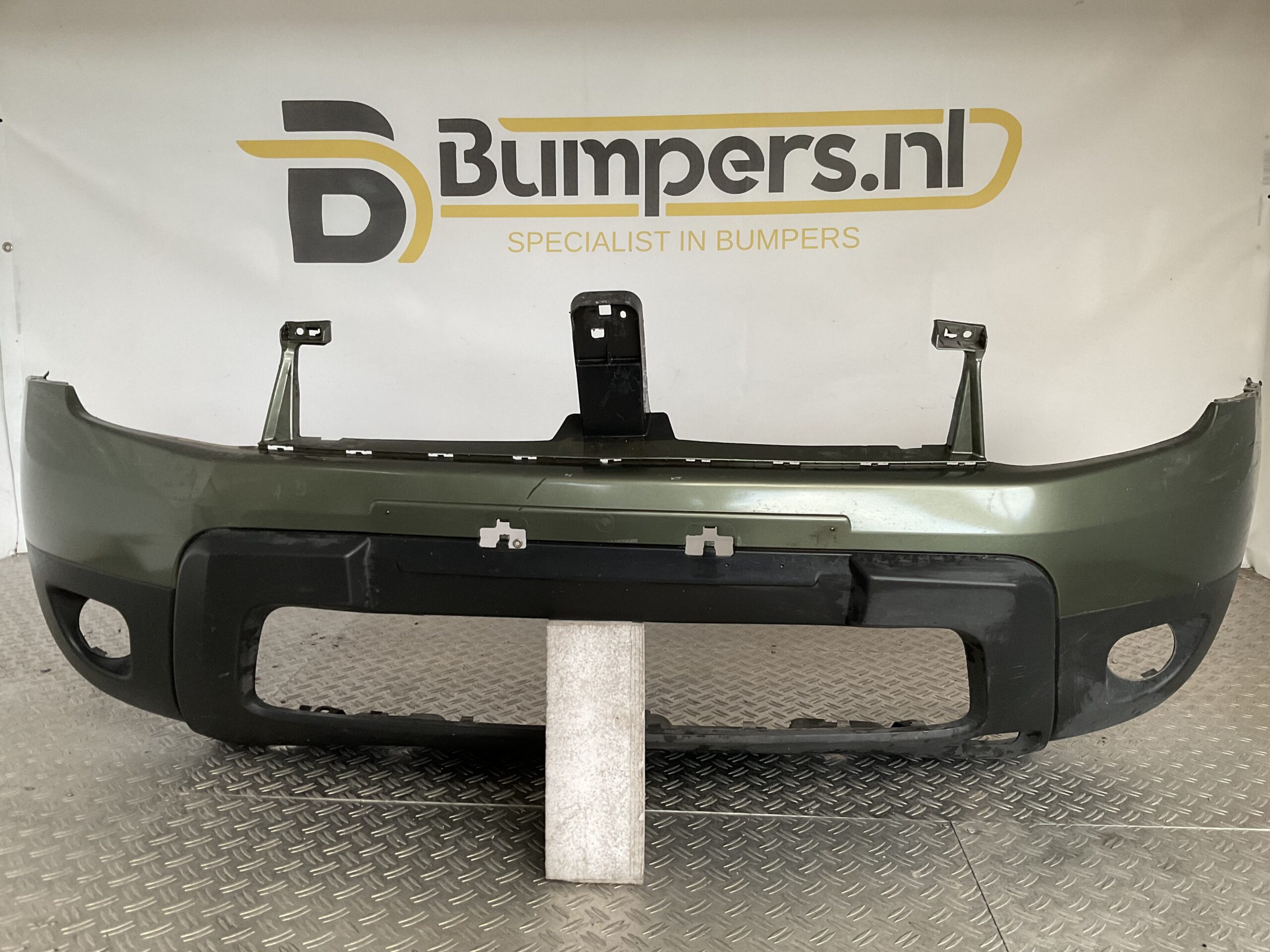 Bumper Dacia Duster 10-15 620220030R Voorbumper G3-16664z