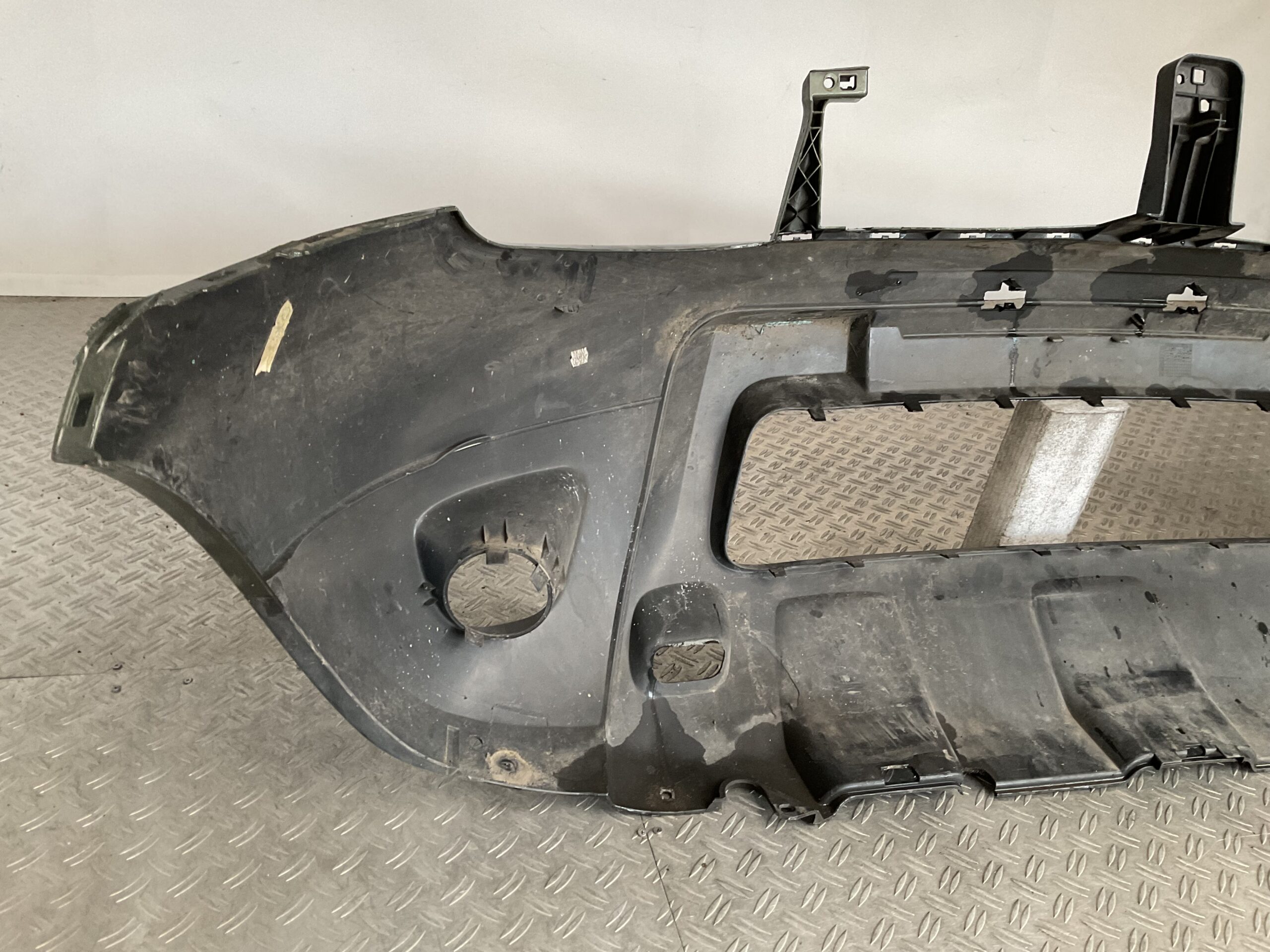 Bumper Dacia Duster 10-15 620220030R Voorbumper G3-16664z