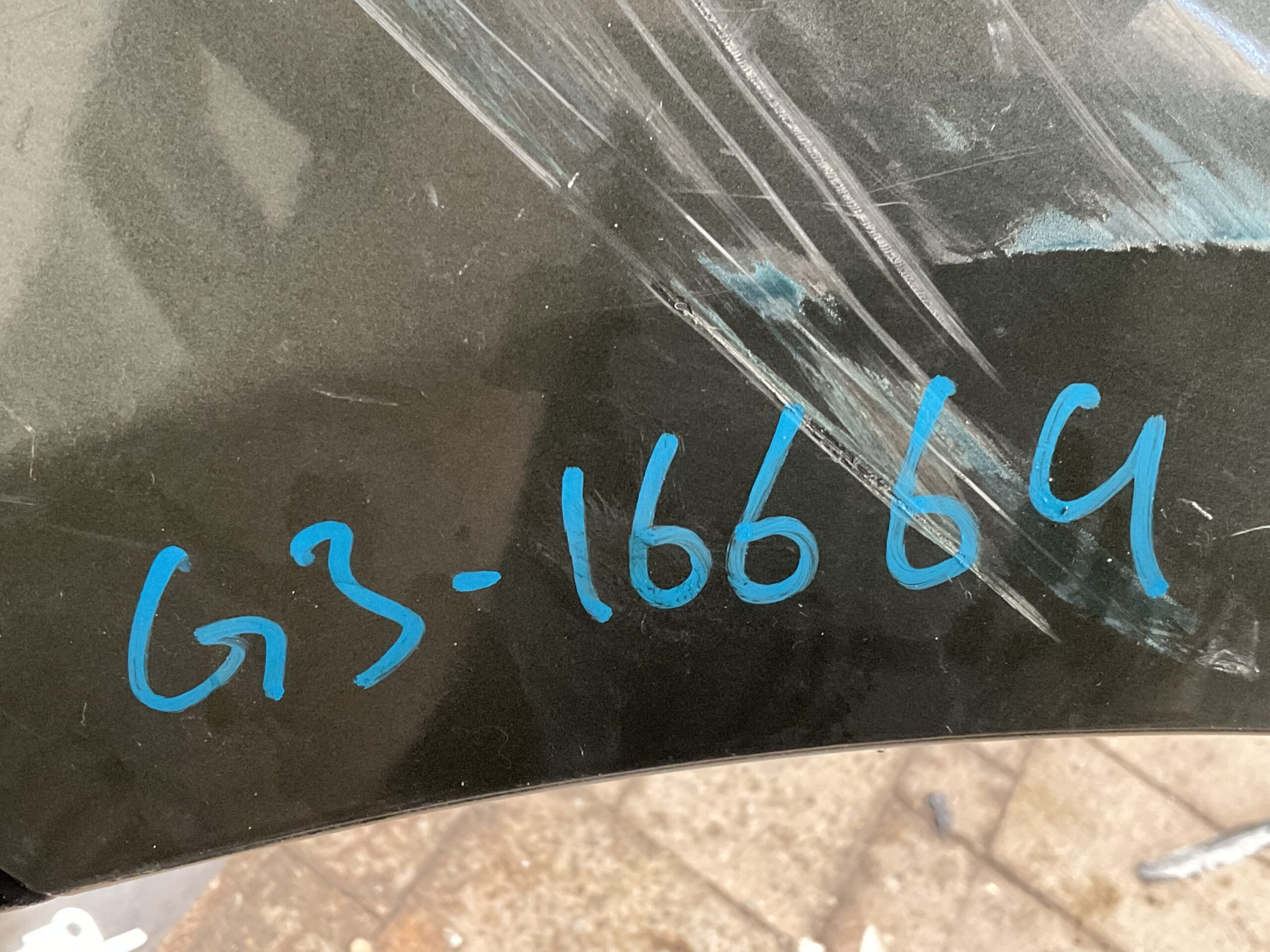 Bumper Dacia Duster 10-15 620220030R Voorbumper G3-16664z