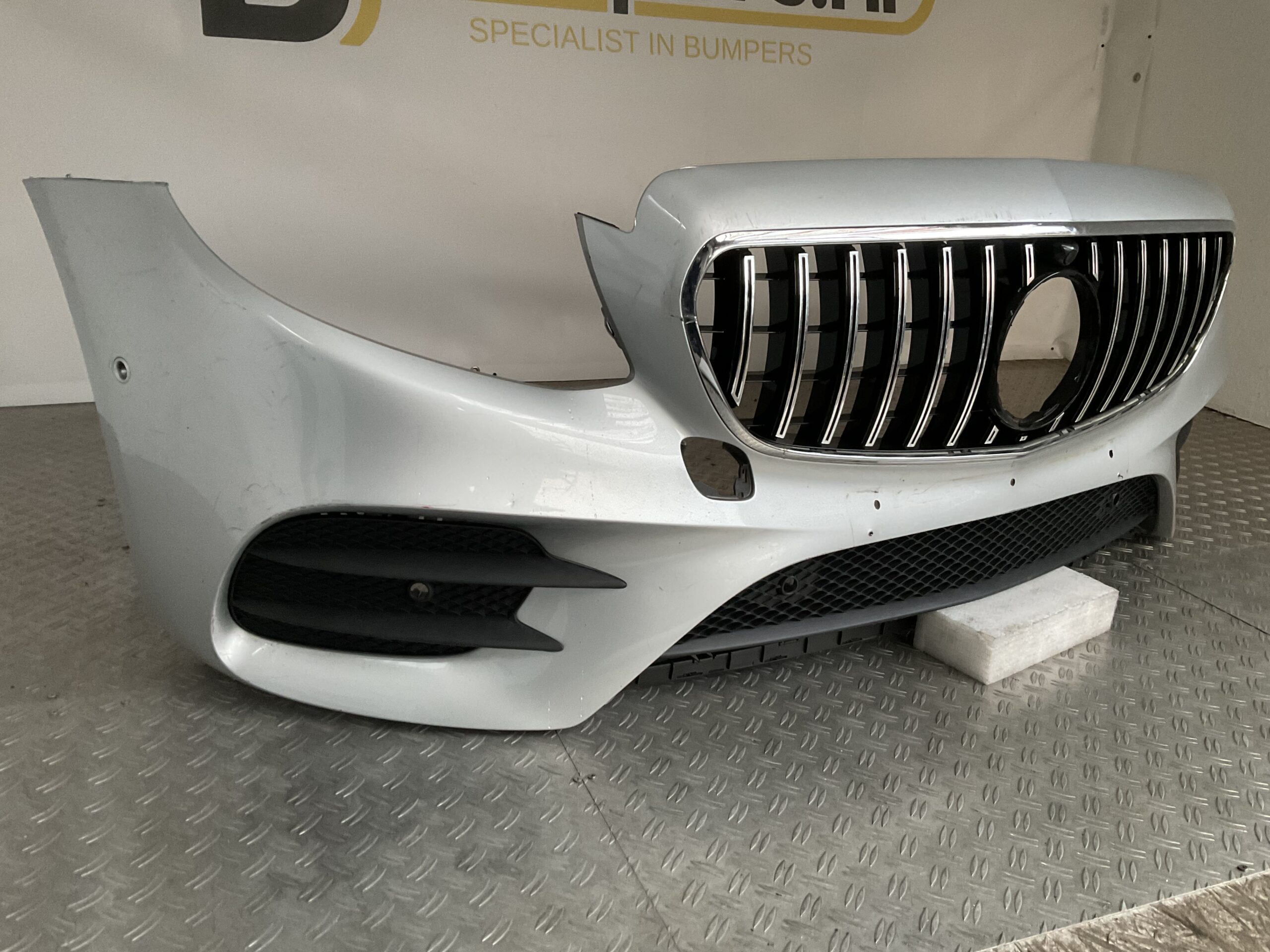 Bumper Mercedes E Klasse W213 AMG 16-21 A2138852600 Voorbumper A4-16631