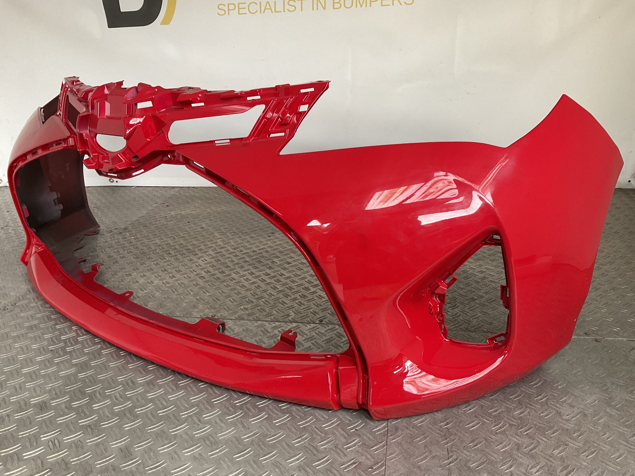 Bumper Toyota Yaris Facelift 17-19 53102-0D030 Voorbumper D3-16796z