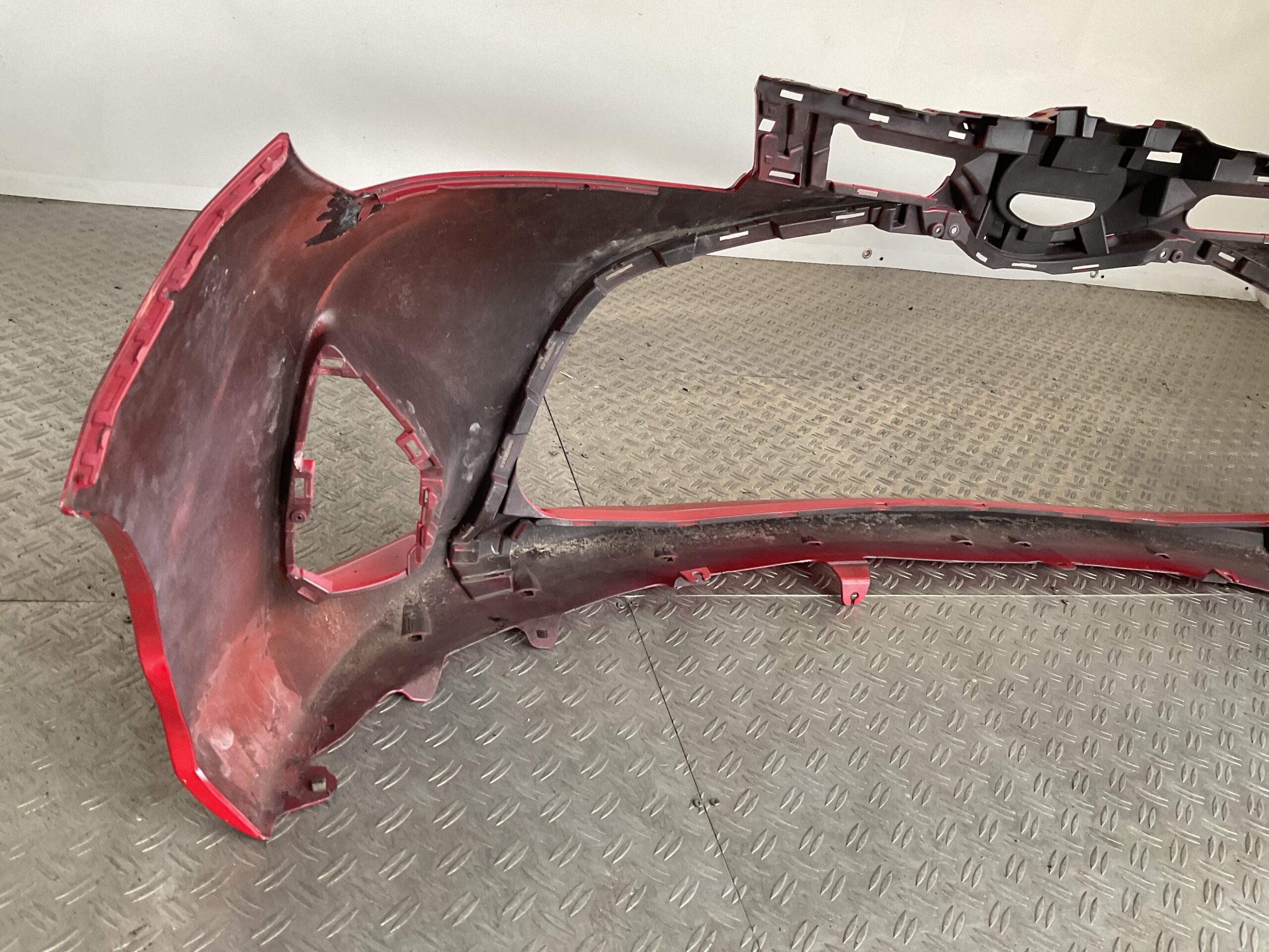 Bumper Toyota Yaris Facelift 17-19 53102-0D030 Voorbumper D3-16796z