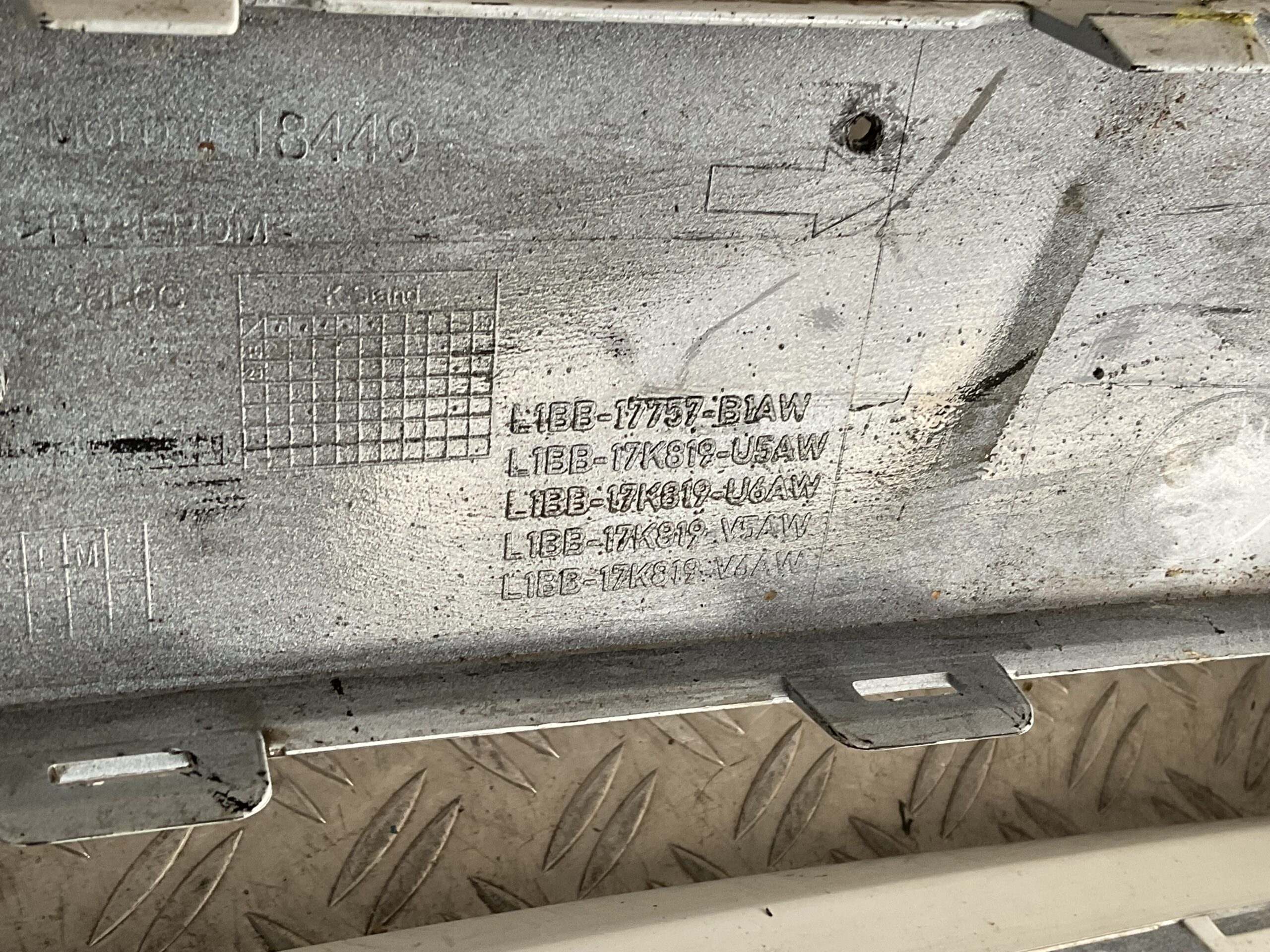 Bumper Ford Fiesta MK8 17-21 H1BB-17757-A Voorbumper D4-16814z