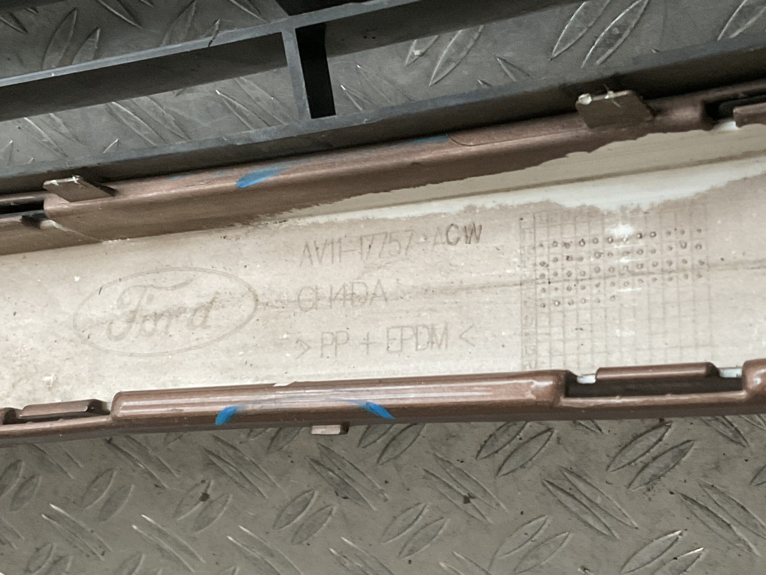 Bumper Ford B Max B-Max 12-16 AV11-17757-AC Voorbumper D3-16825z