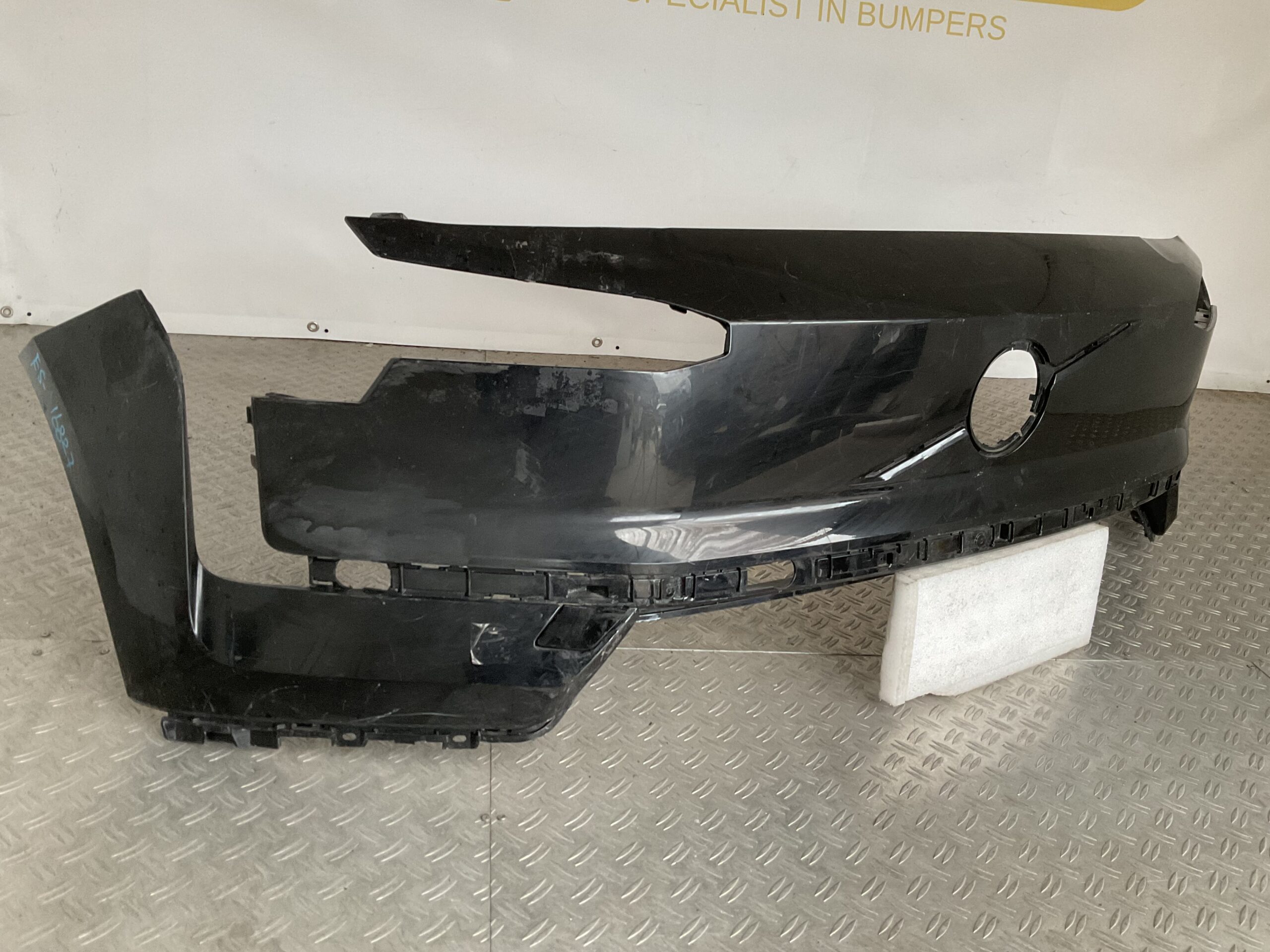 Bumper Volvo EX30 EX 30 23-25 31345658 Voorbumper E5-16827z