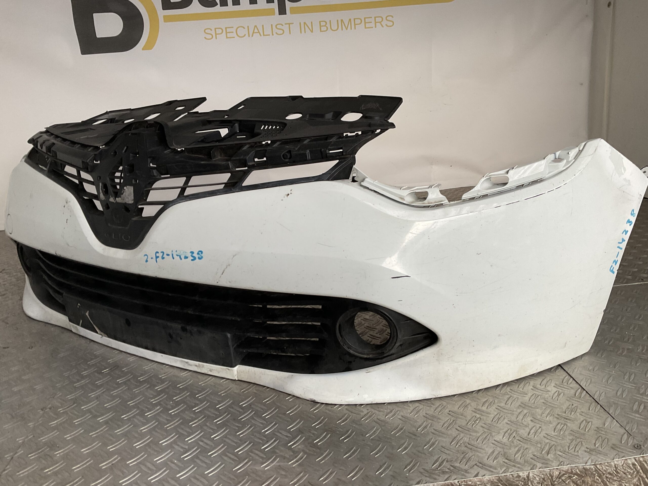 Bumper Renault Clio 4 2012-2015 620221112R Voorbumper 2-F2-14238z