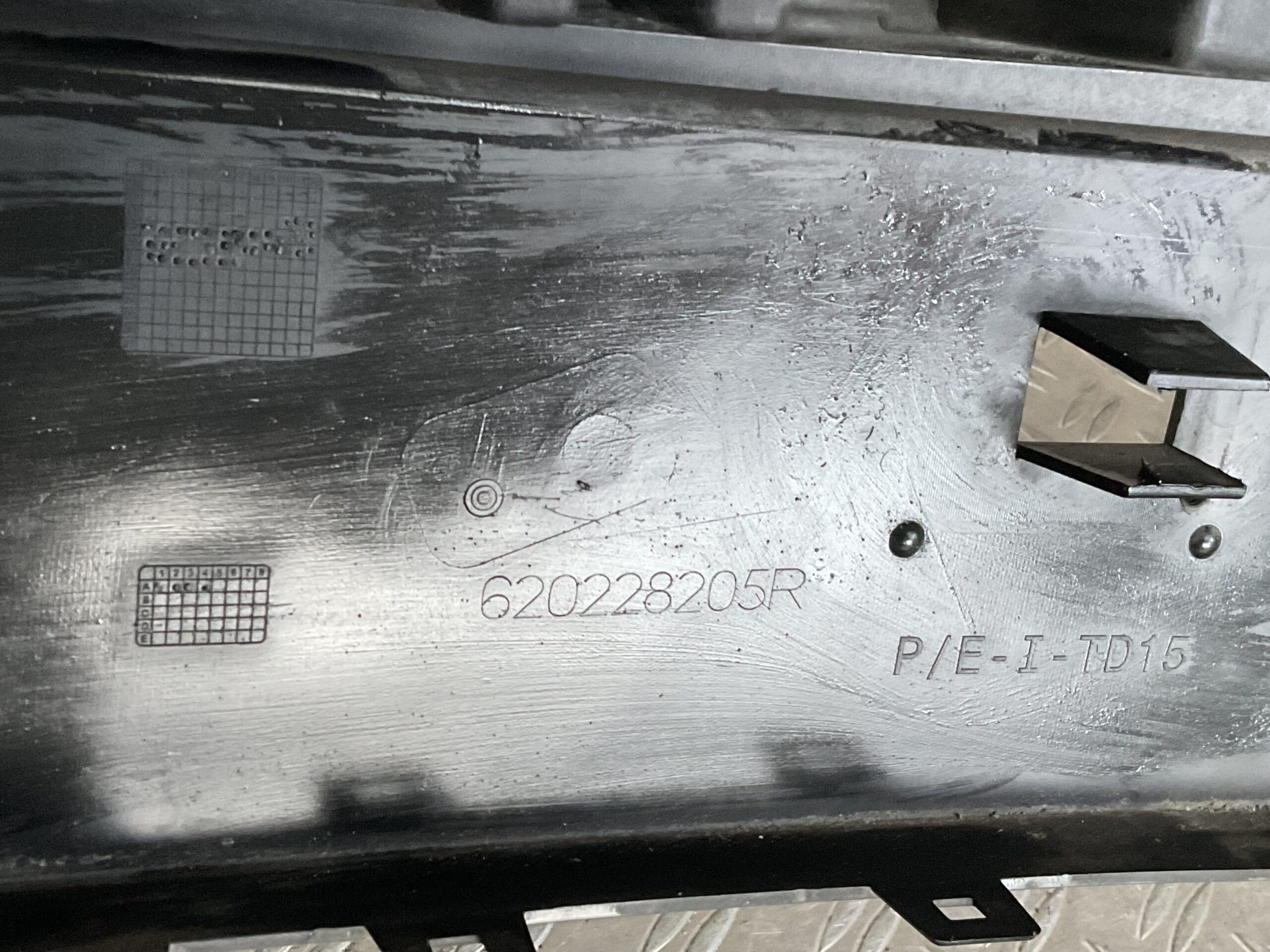 Bumper Renault Master 3 19-24 620228205R Voorbumper F10-16948z