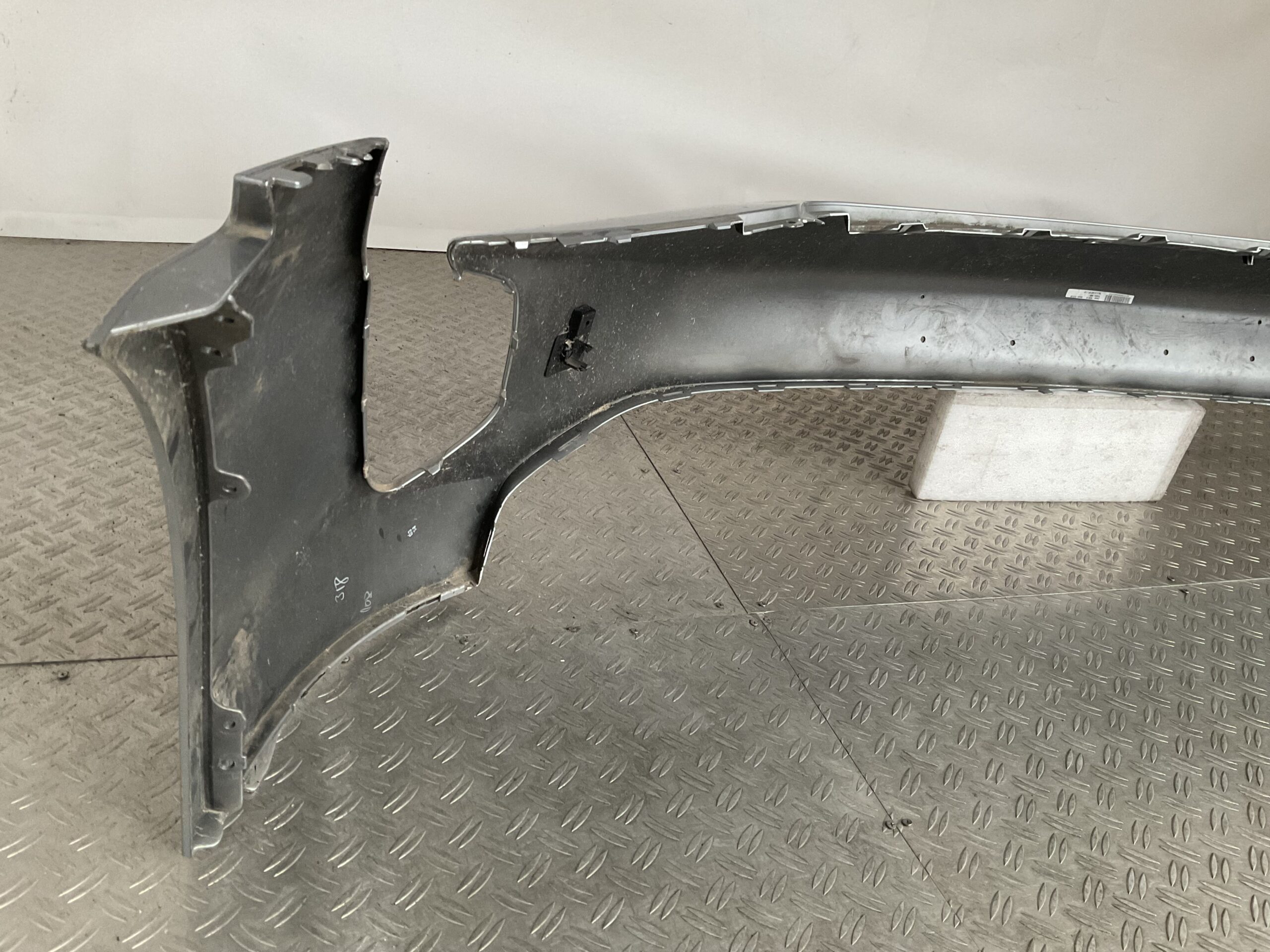 Bumper Porsche Taycan 9J1 9J180221 Voorbumper M1-16985z