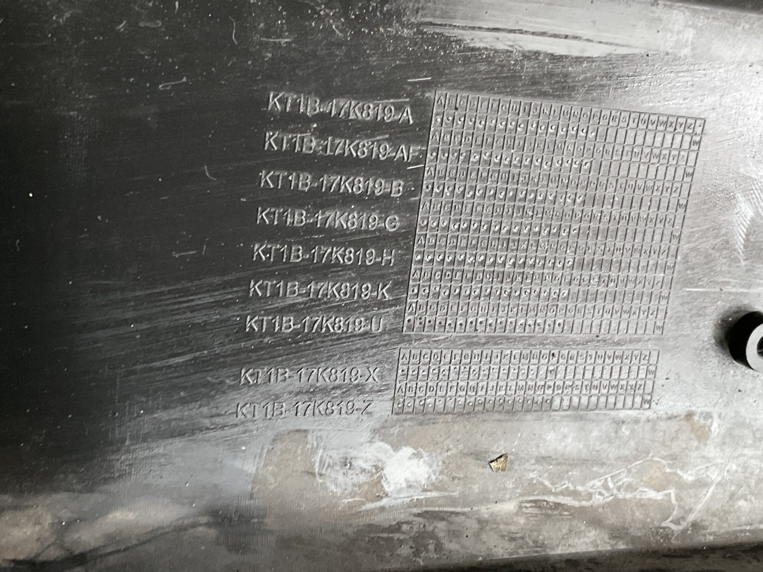 Bumper Ford Transit Connect 18- KT1B-17K819-a Voorbumper J5-16995z