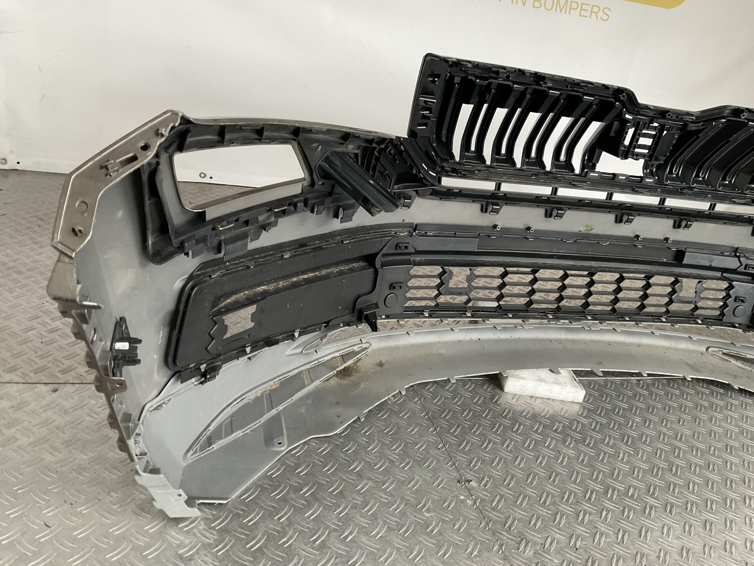 Bumper Skoda Kadiaq 565 17- 565807221 Voorbumper H5-17092z