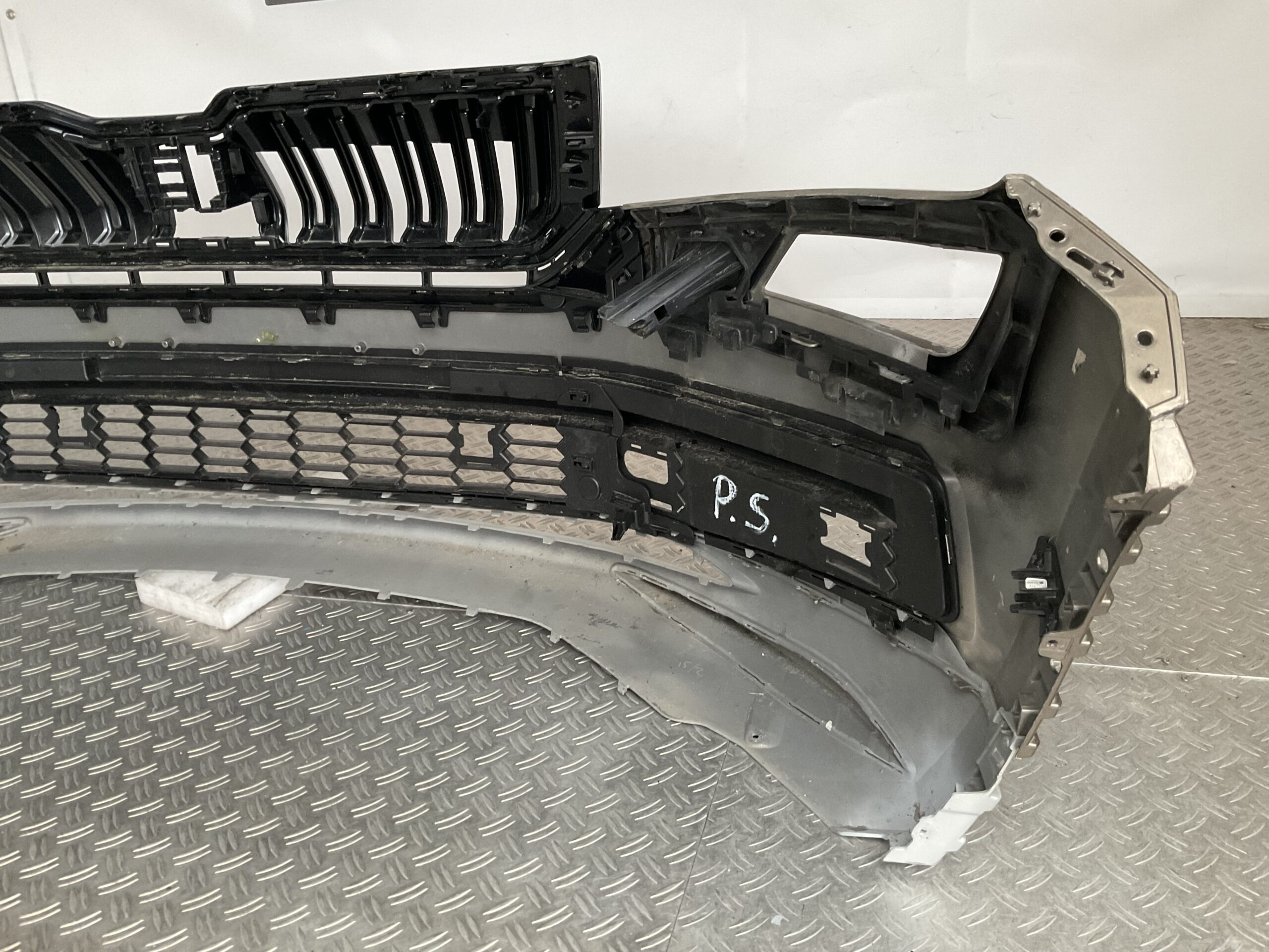 Bumper Skoda Kadiaq 565 17- 565807221 Voorbumper H5-17092z