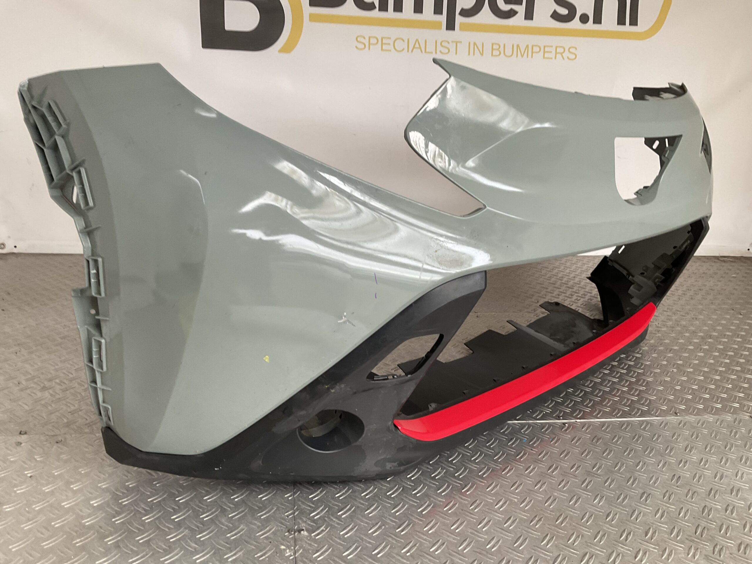 Bumper Toyota Aygo X Cross 52119-OH190 Voorbumper D5-17085z