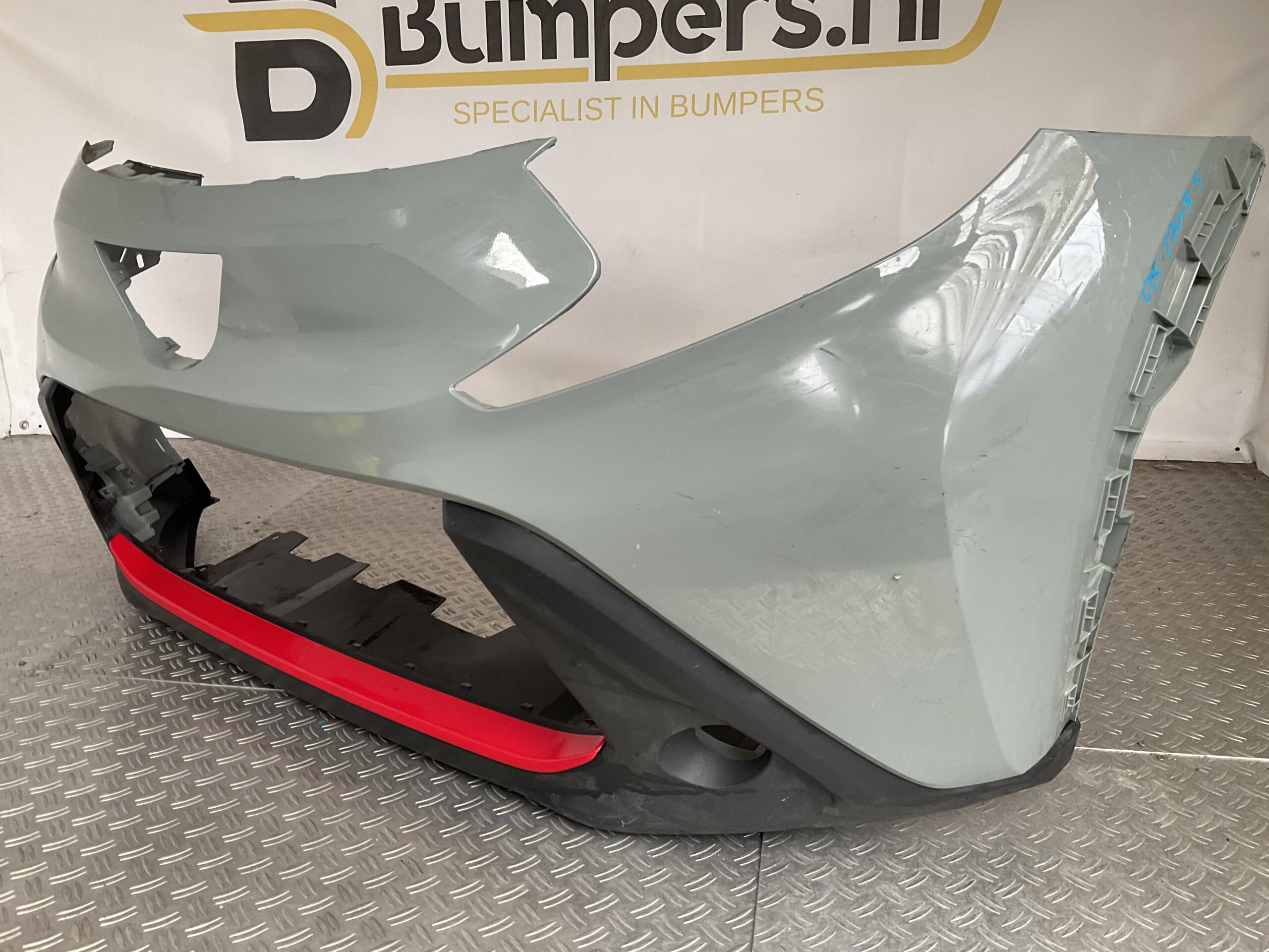 Bumper Toyota Aygo X Cross 52119-OH190 Voorbumper D5-17085z