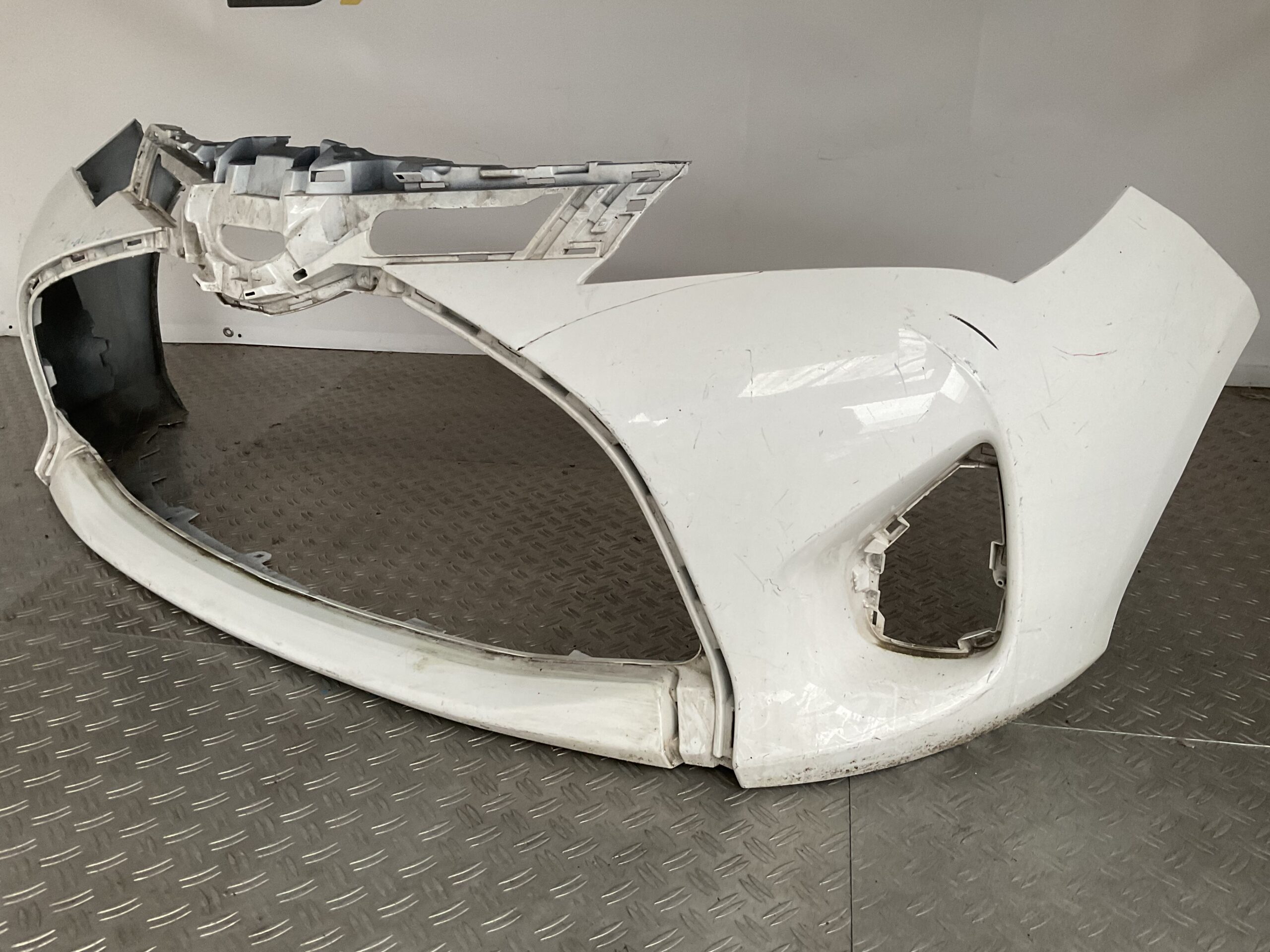 Bumper Toyota Yaris Facelift 17-19 53102-0D030 Voorbumper D3-17153z