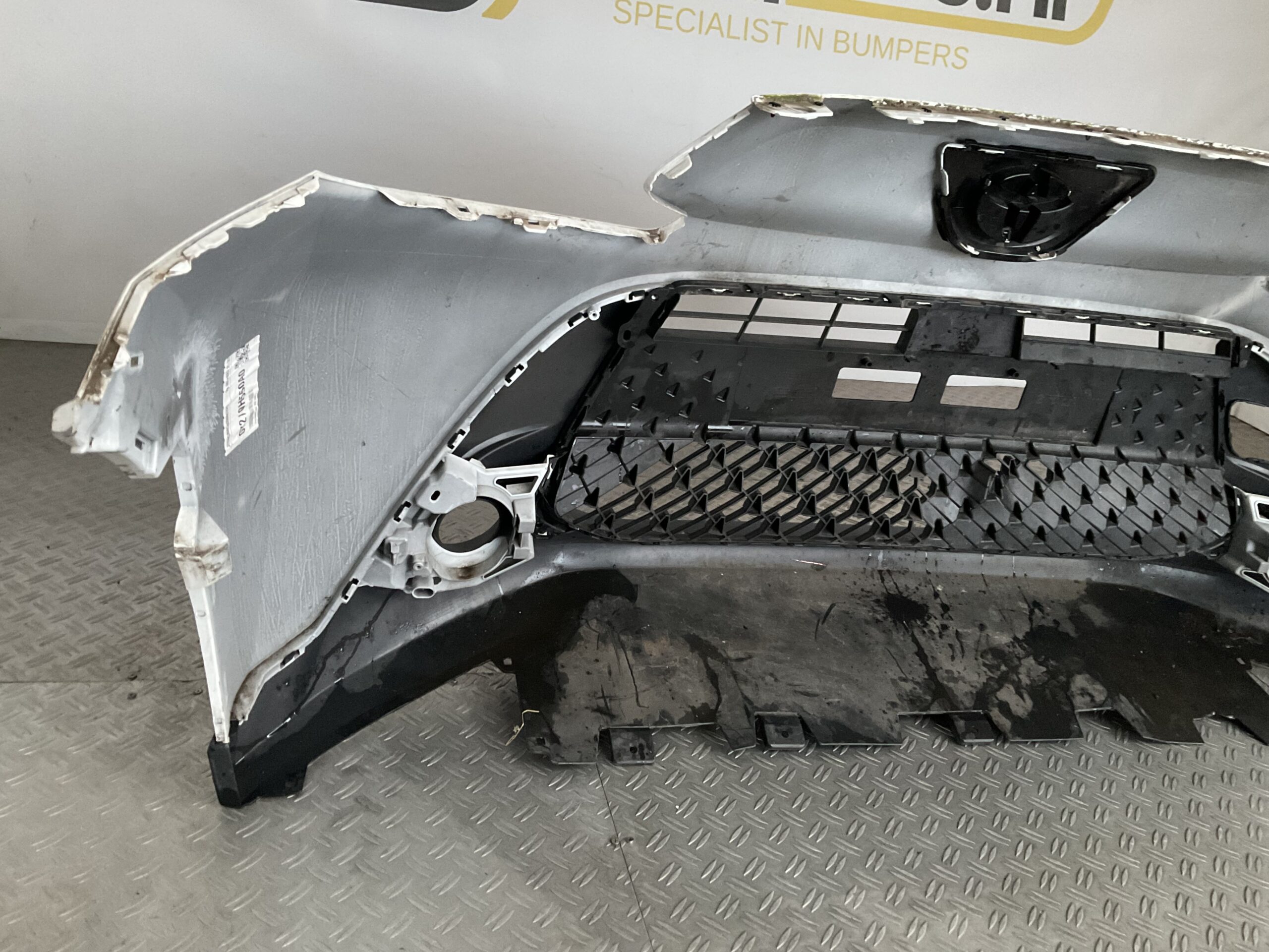 Bumper Toyota Aygo X Cross AygoX Xcross 52119-OH190 Voorbumper D5-17210z