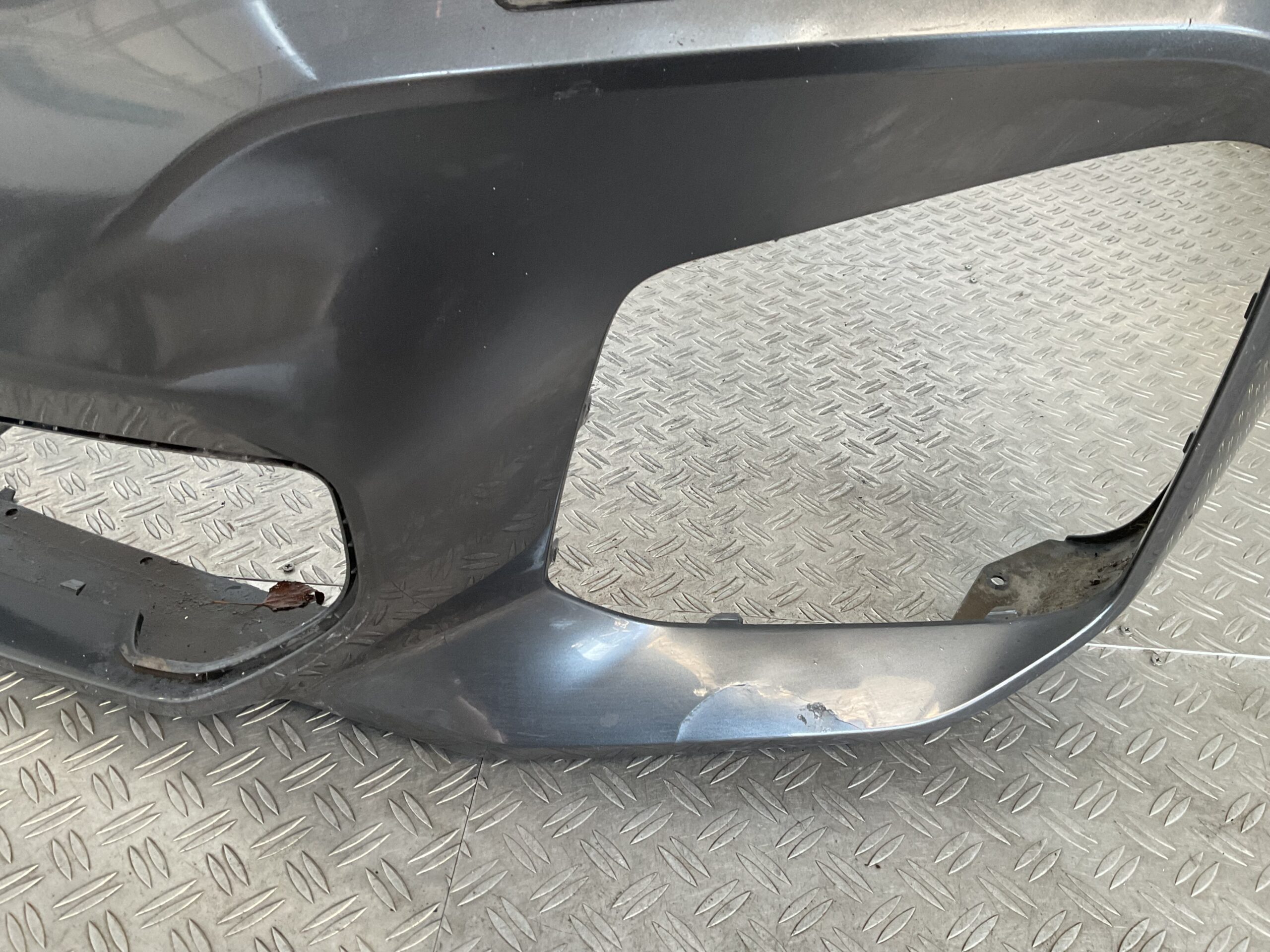 Bumper BMW X1 F48 Facelift LCI M-Pakket M Pakket 19- 51118075875 Voorbumper K5-17232z