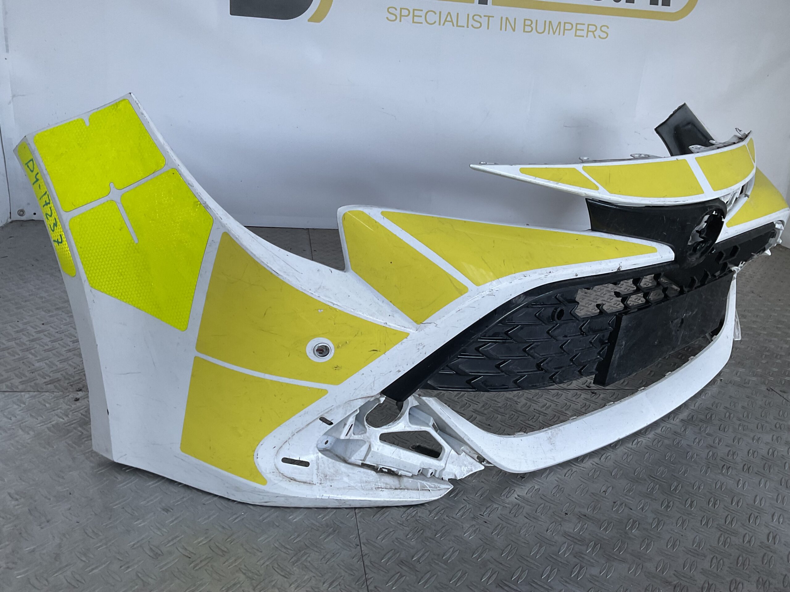 Bumper Toyota Corolla 18-24 pdc 52119-02J90 Voorbumper D4-17237z