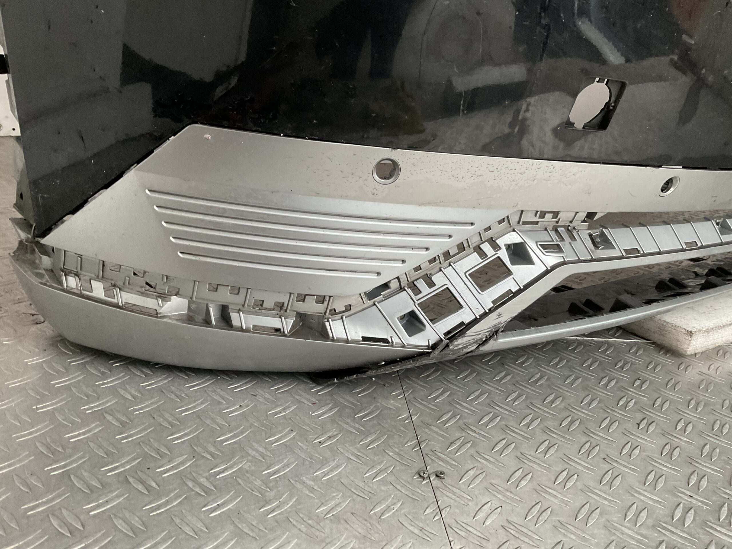 Bumper Hyundai Ioniq 22- 86511-G1000 Voorbumper E5-17340z