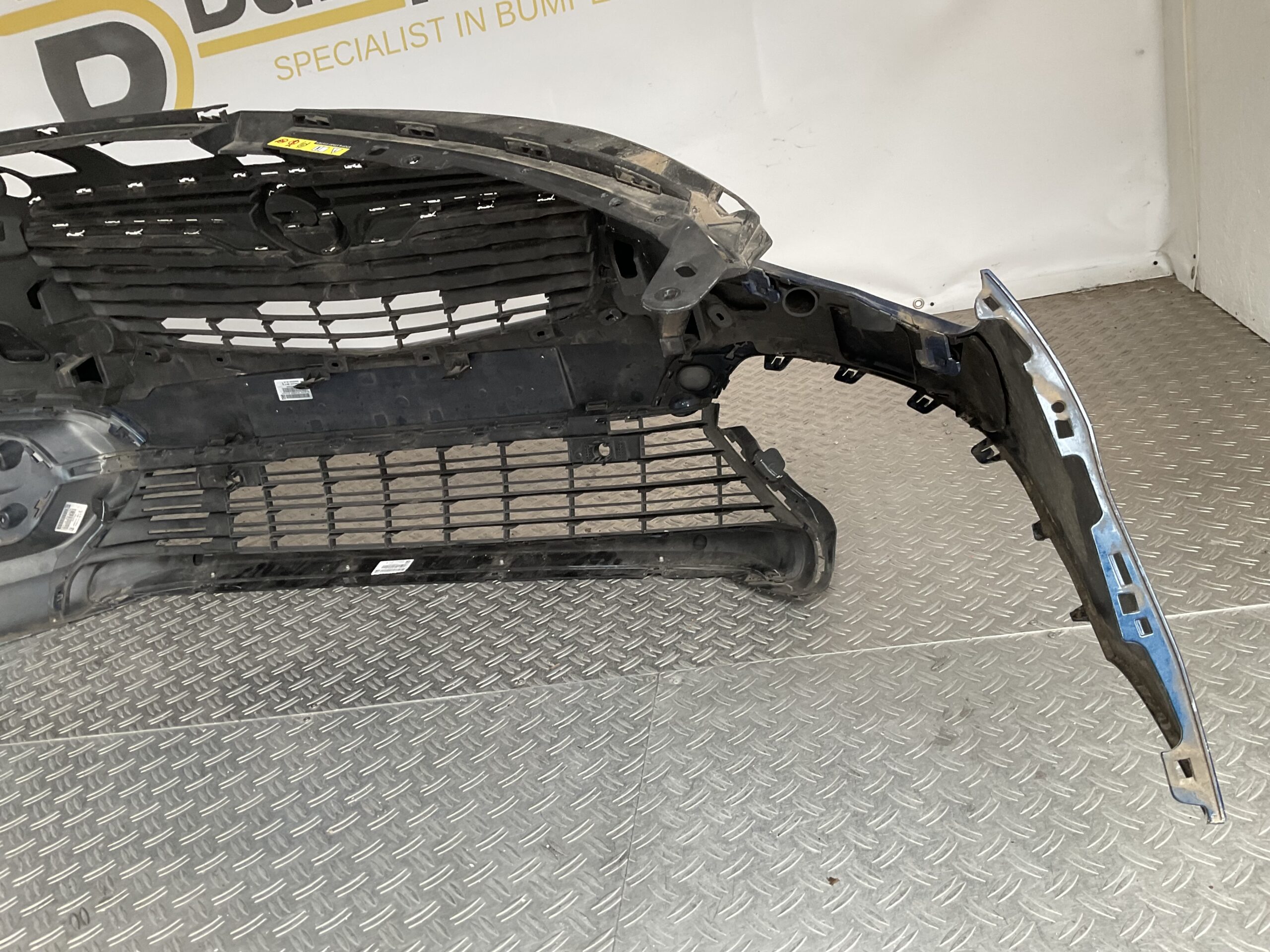 Bumper Opel Combo E 6xpdc 18-23 9816774280 Voorbumper i5-17405z