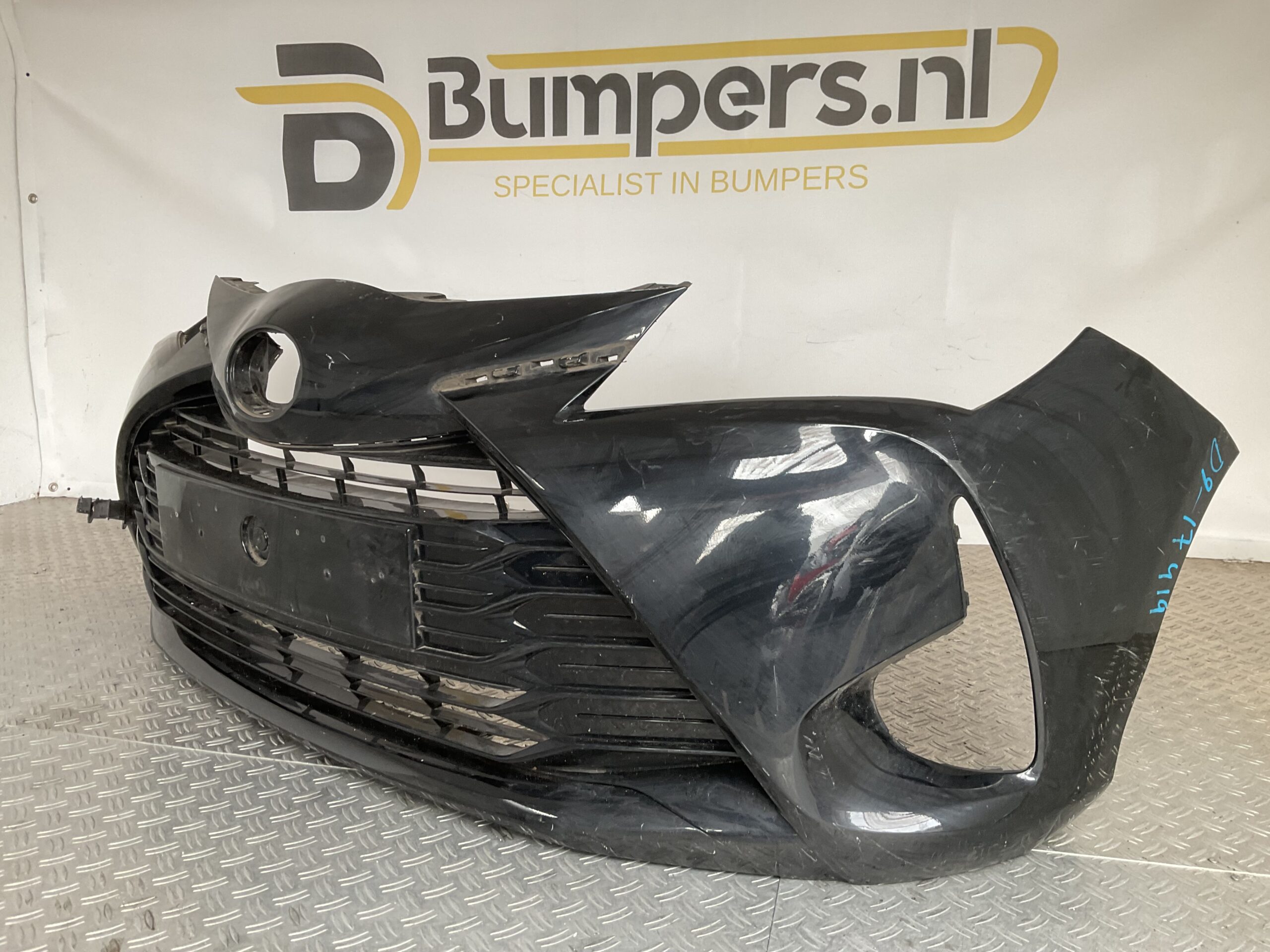 Bumper Toyota Yaris Facelift 2018-2021 53102-0D140 Voorbumper D9-17419z