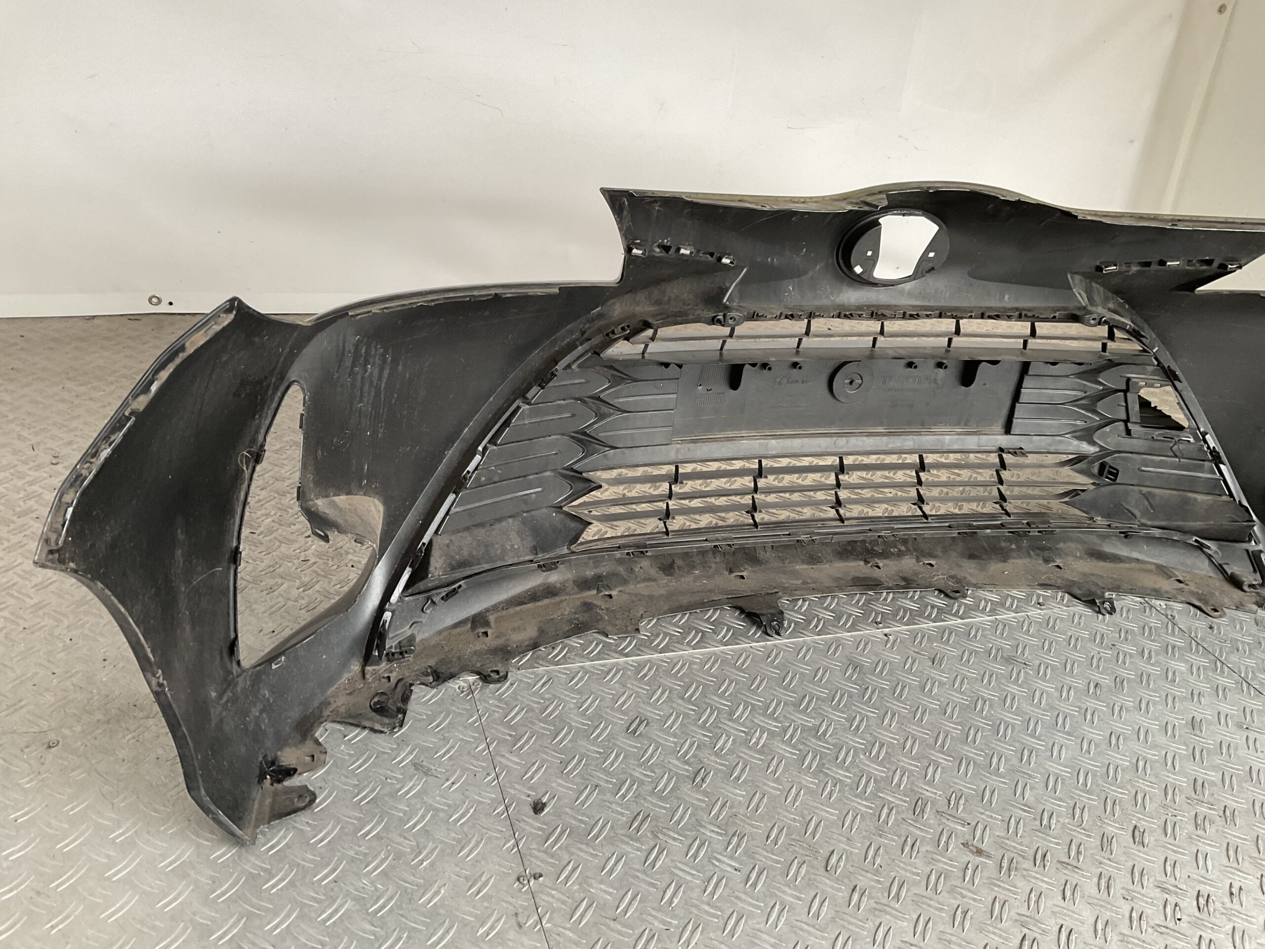 Bumper Toyota Yaris Facelift 2018-2021 53102-0D140 Voorbumper D9-17419z