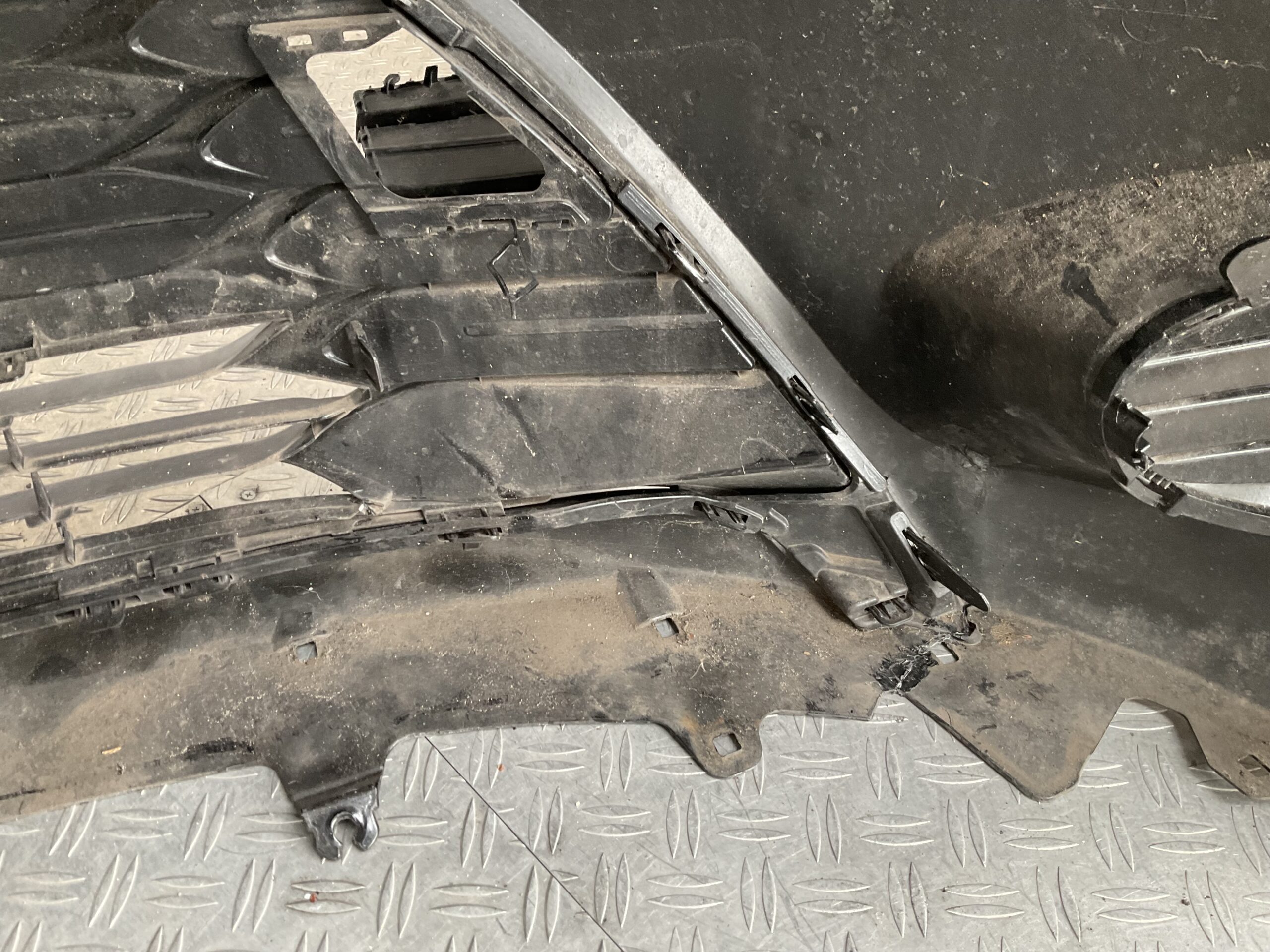 Bumper Toyota Yaris Facelift 2018-2021 53102-0D140 Voorbumper D9-17419z