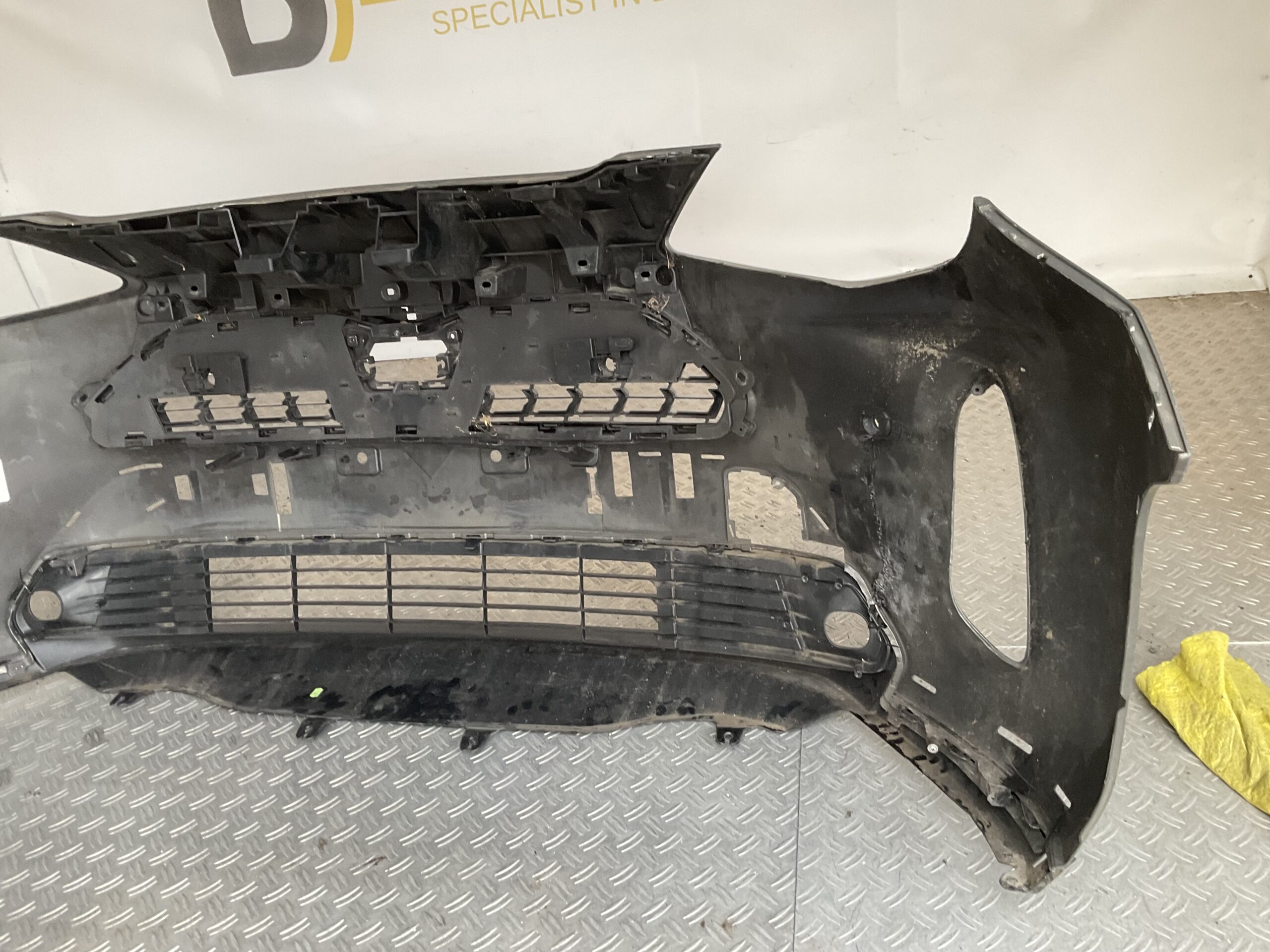 Bumper Toyota Yaris Cross 20-25 52119-0DC20 LED Voorbumper D5-17604z