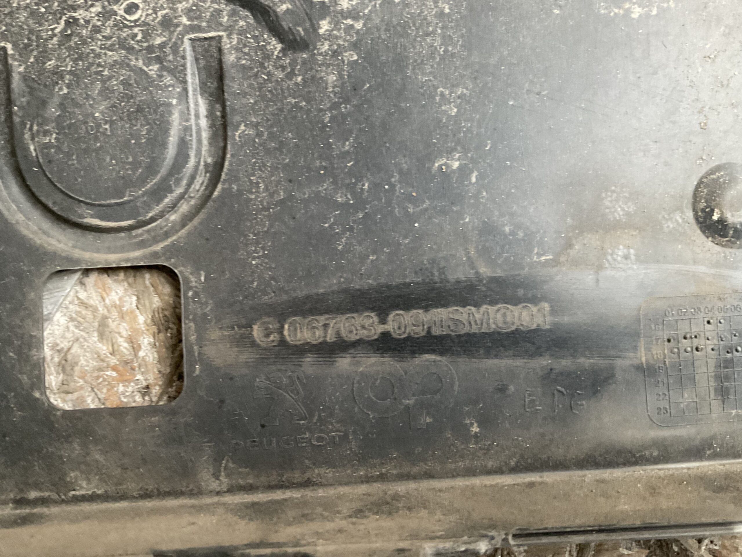 Bumper Peugeot 308 Facelift 16-21 AA38247568 Voorbumper J3-17624z