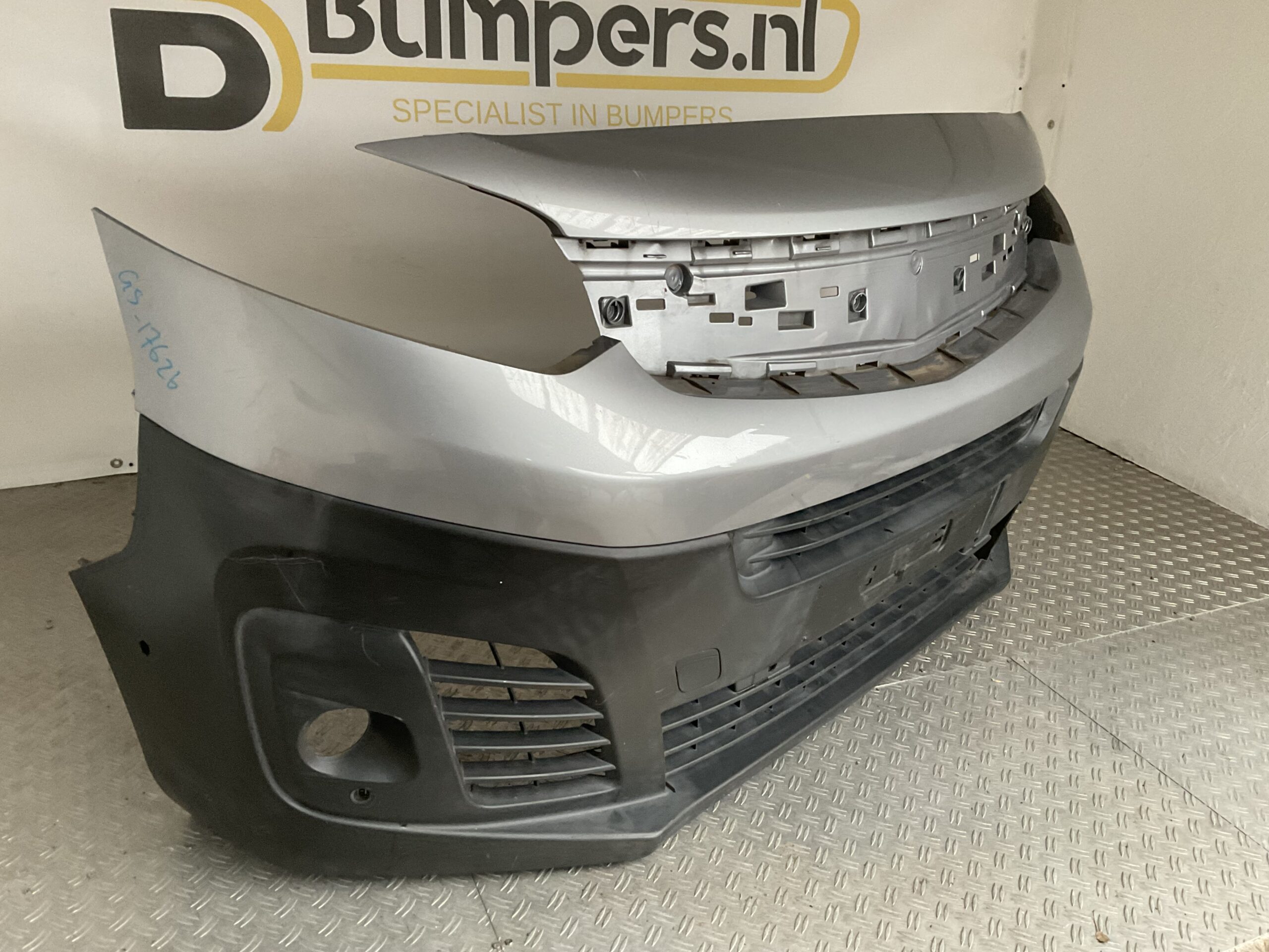 Bumper Opel Vivaro 14-19 9833129877 39201548 Voorbumper G5-17626z