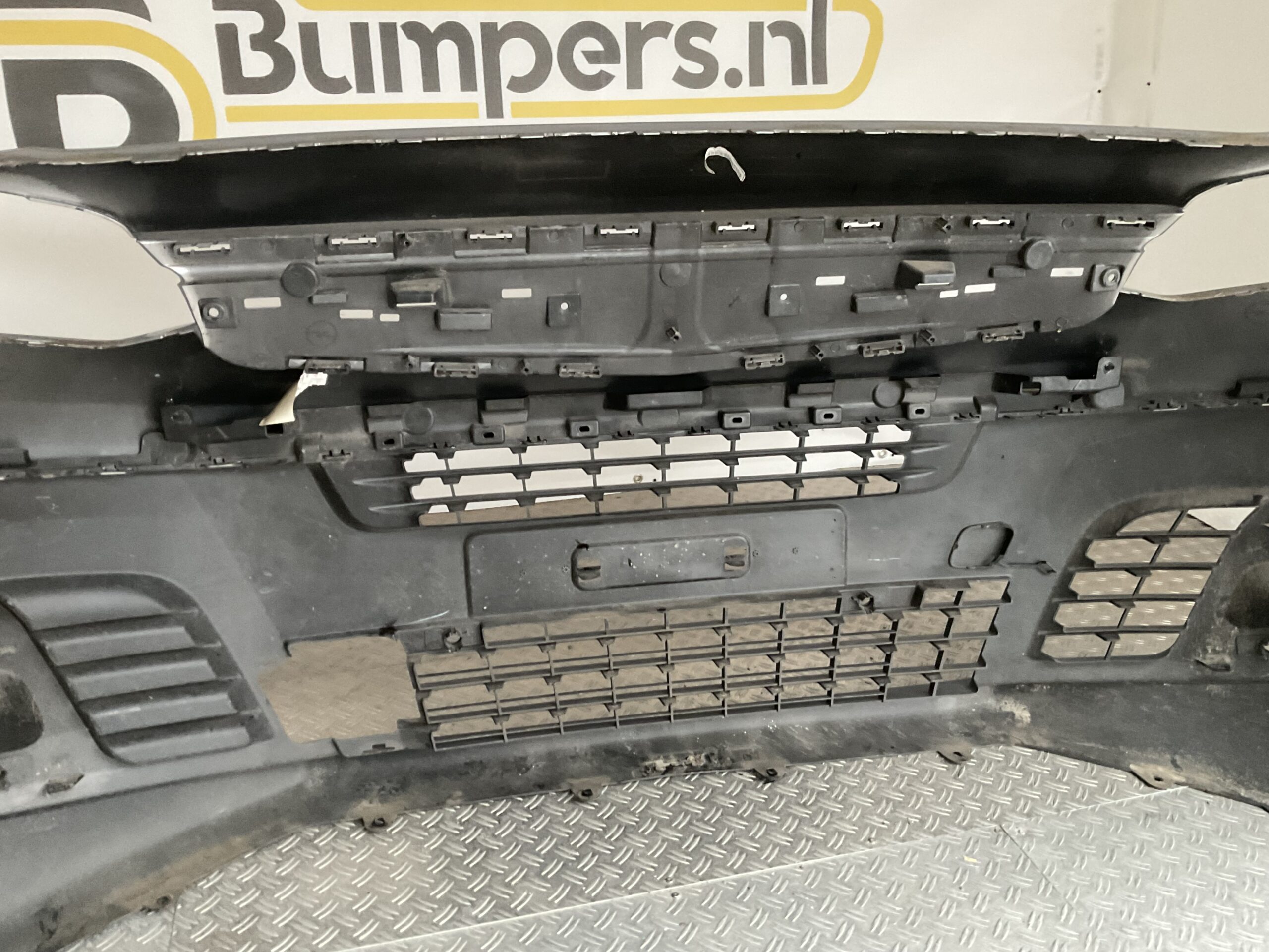 Bumper Opel Vivaro 14-19 9833129877 39201548 Voorbumper G5-17626z