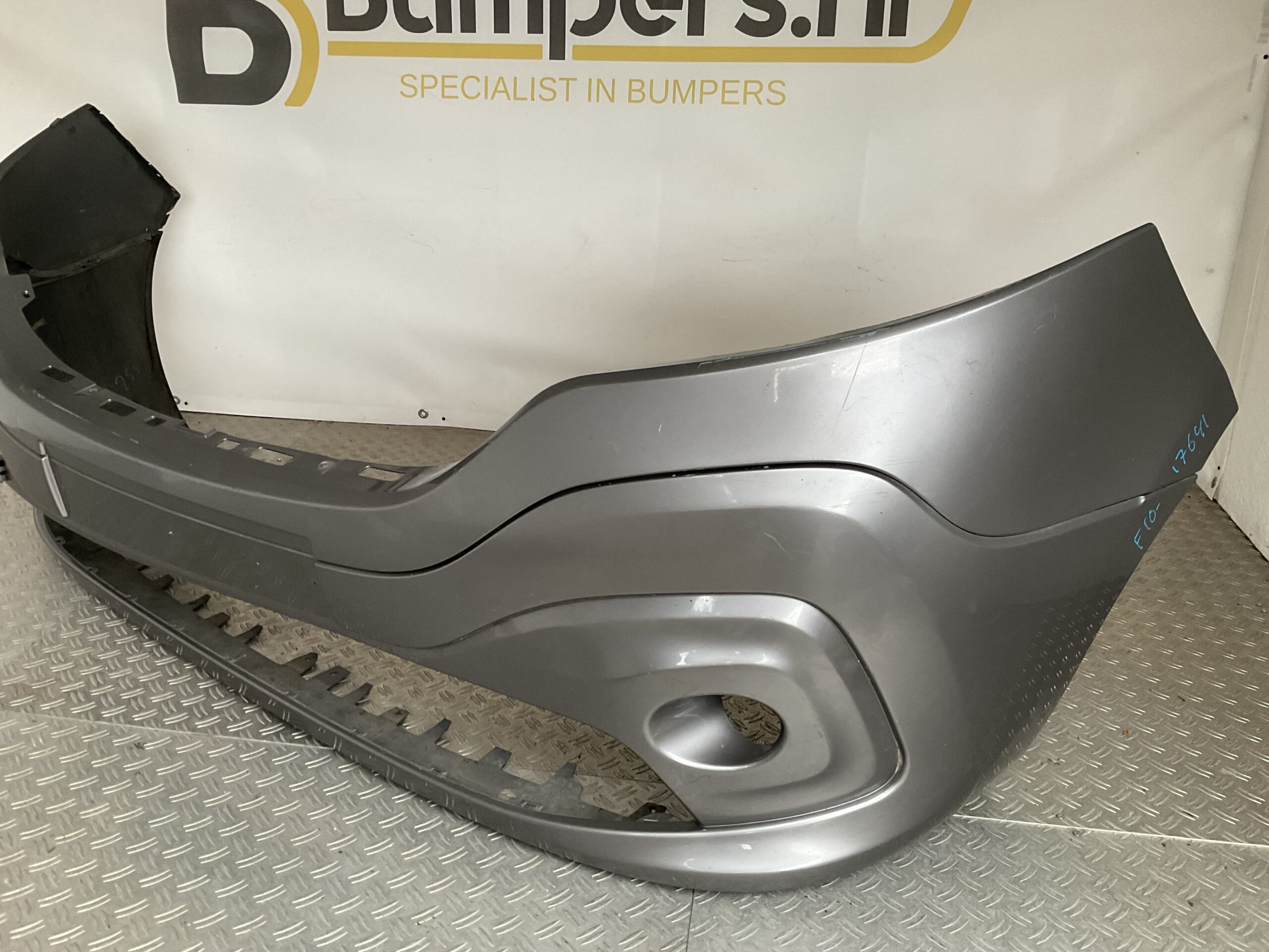 Bumper Renault Trafic 3 2014-2018 620223380R Voorbumper F10-17641z
