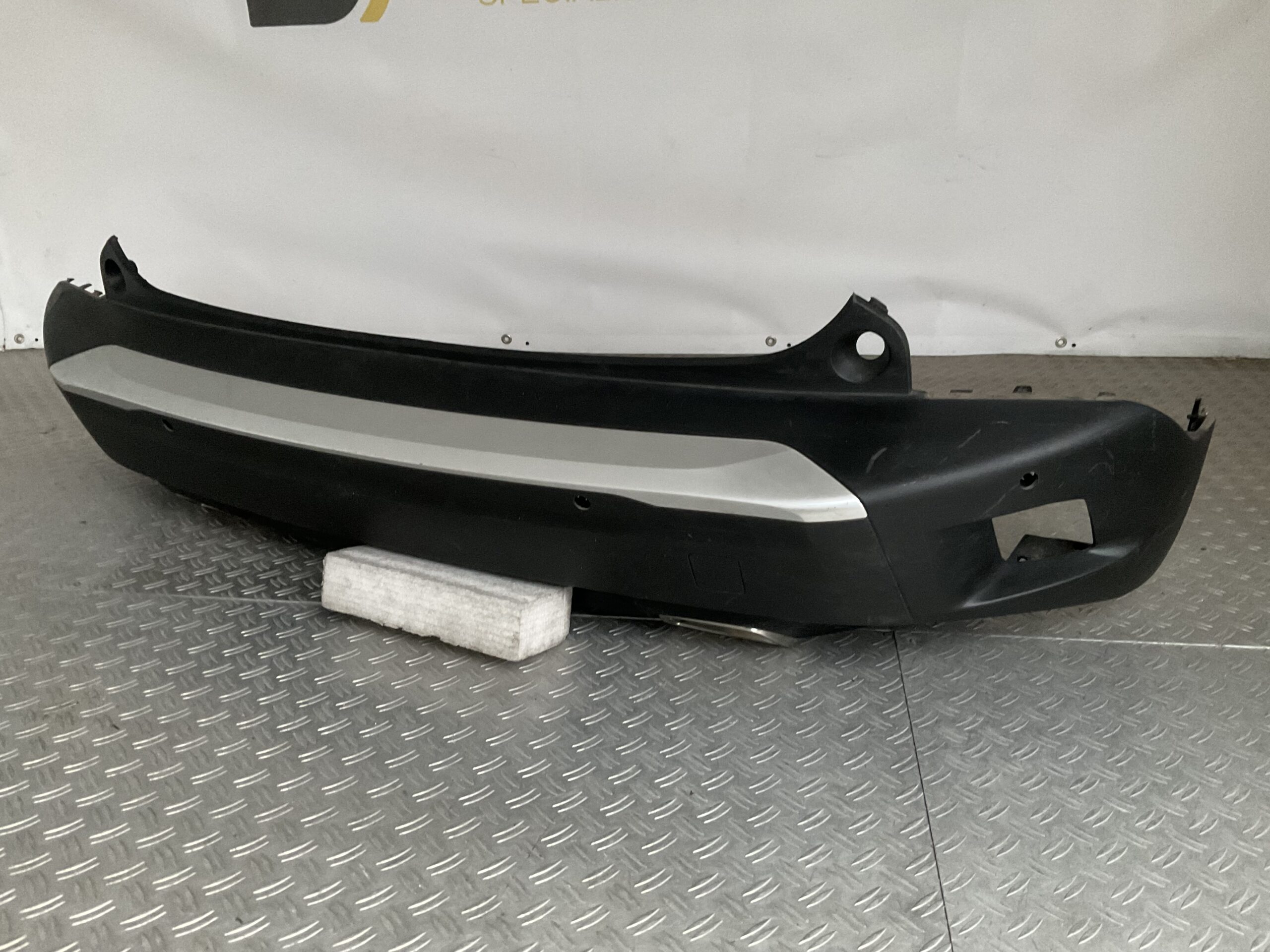 Bumper Peugeot 2008 19-24 pdc 9825967080 Achterbumper F3-17669z