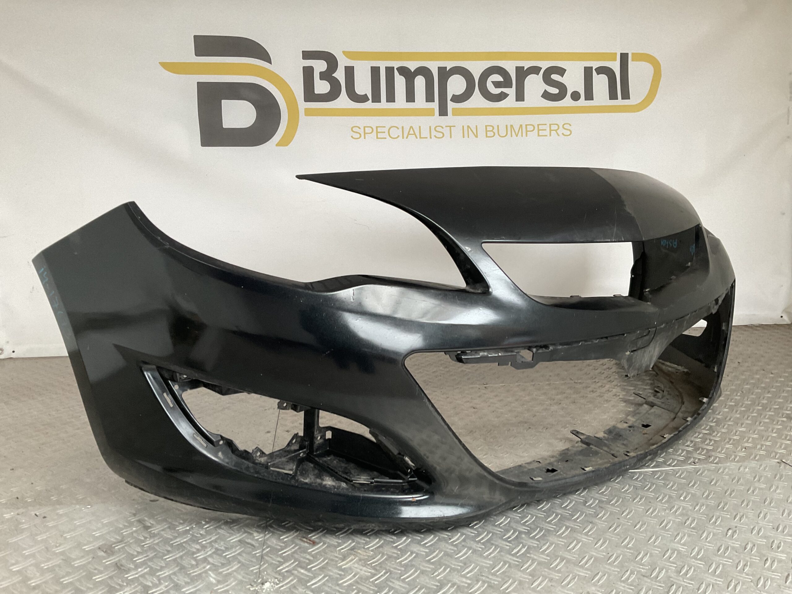 Bumper Opel Astra J Facelift 12-16 13368660 Voorbumper i4-17673z