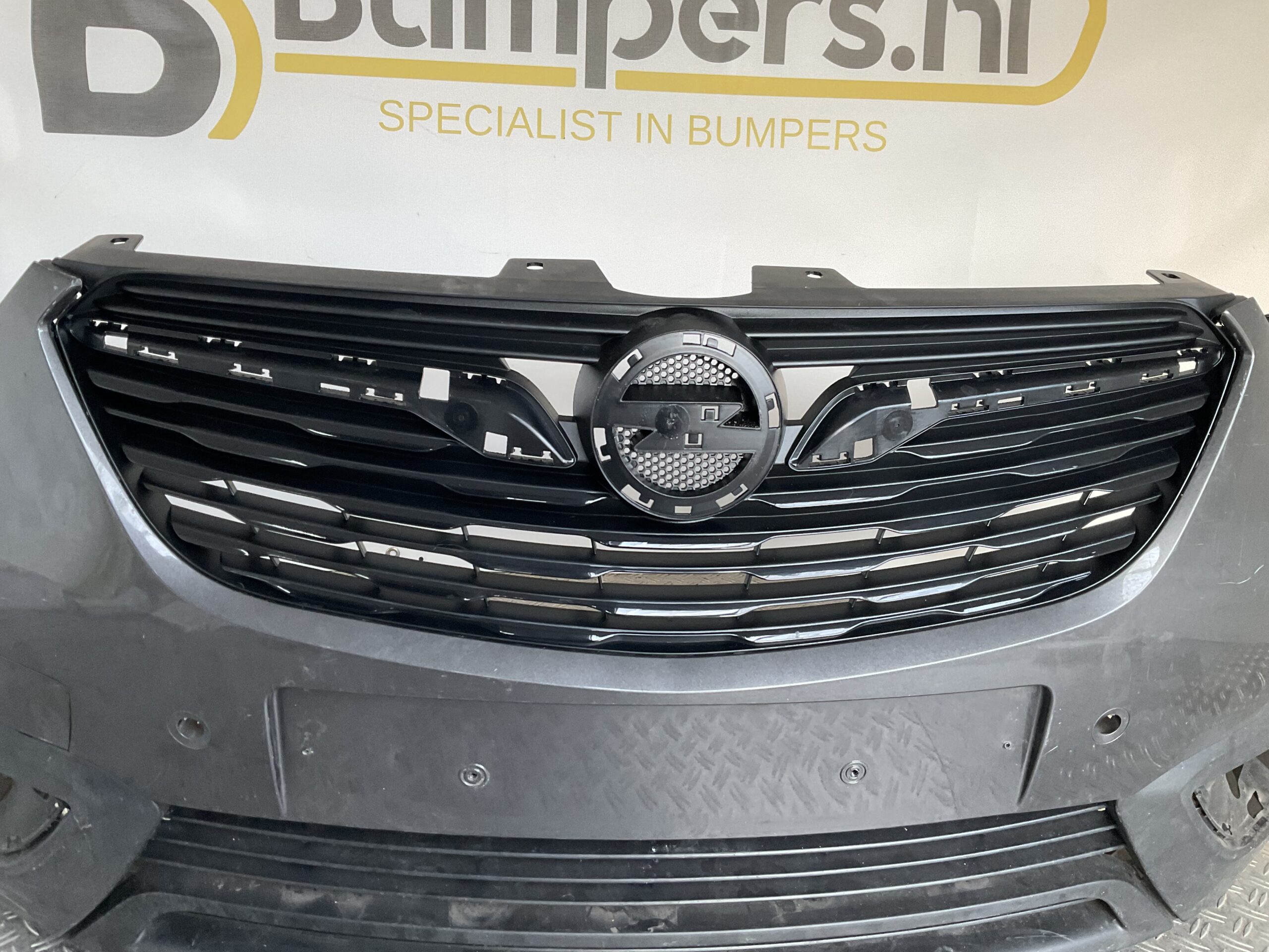 Bumper Opel Crossland pdc 17-22 39097370 Voorbumper i5-16656z