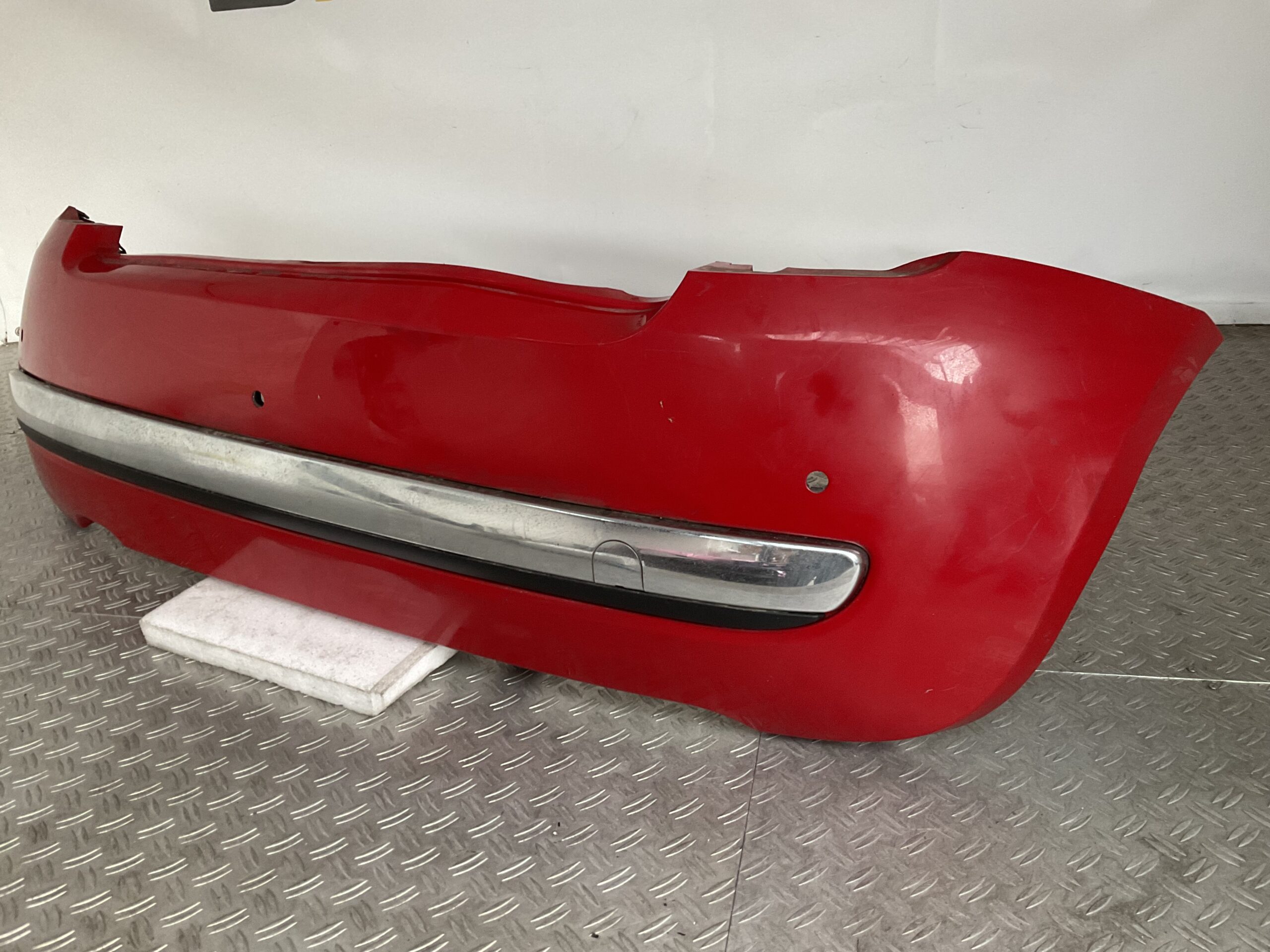 Bumper Fiat 500 735425627 Achterbumper F4-16880z