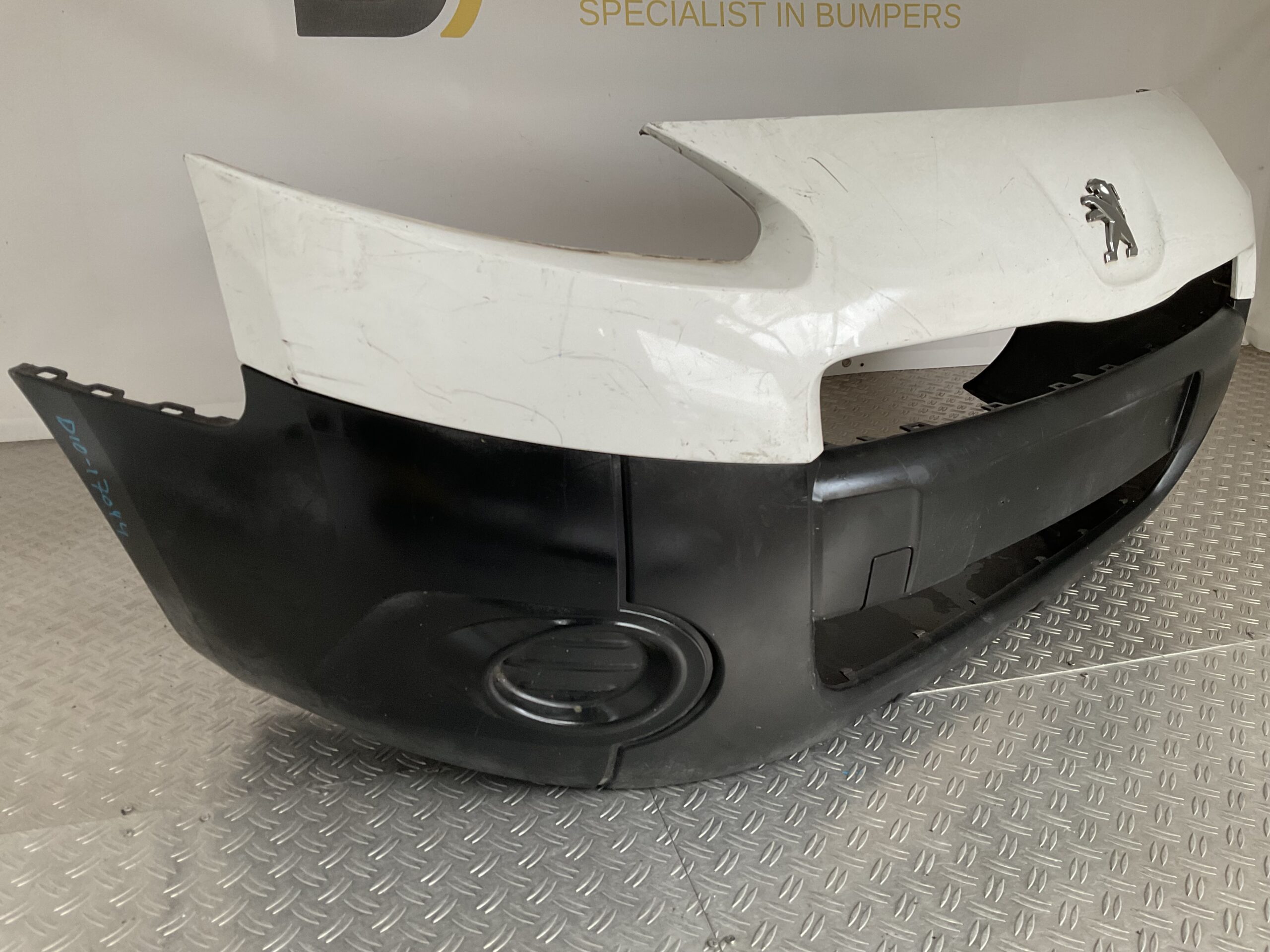 Bumper Peugeot Berlingo 12- 91-7693 Voorbumper D10-17044z