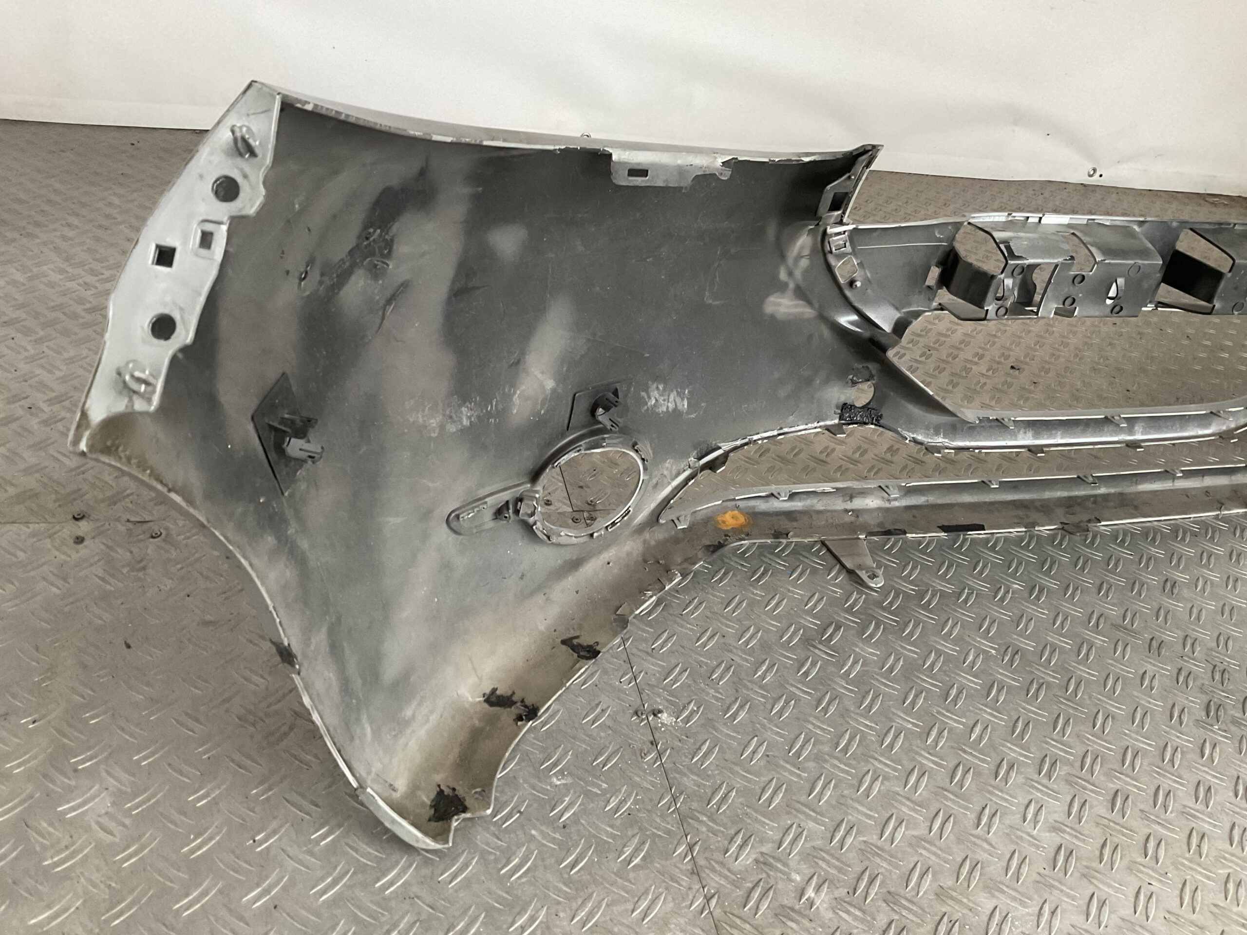 Bumper Peugeot 208 12-16 9672794477 1083795x Voorbumper J2-17069z