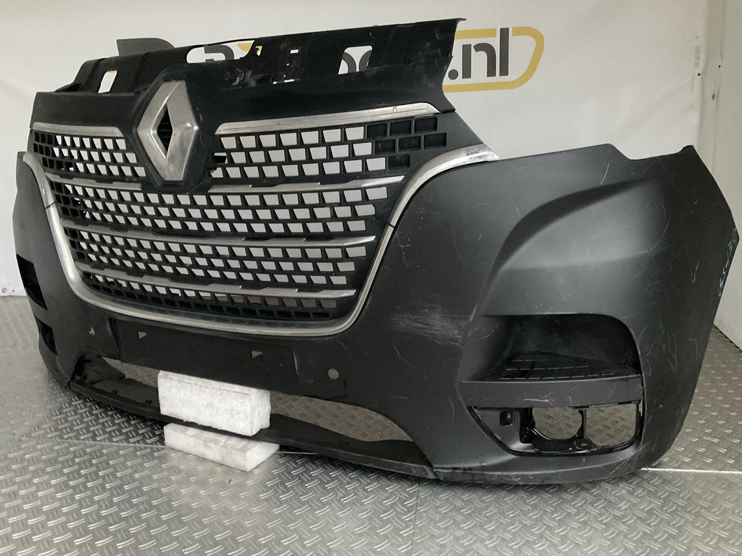 Bumper Renault Master 3 19-24 620228205R Voorbumper G5-17081z
