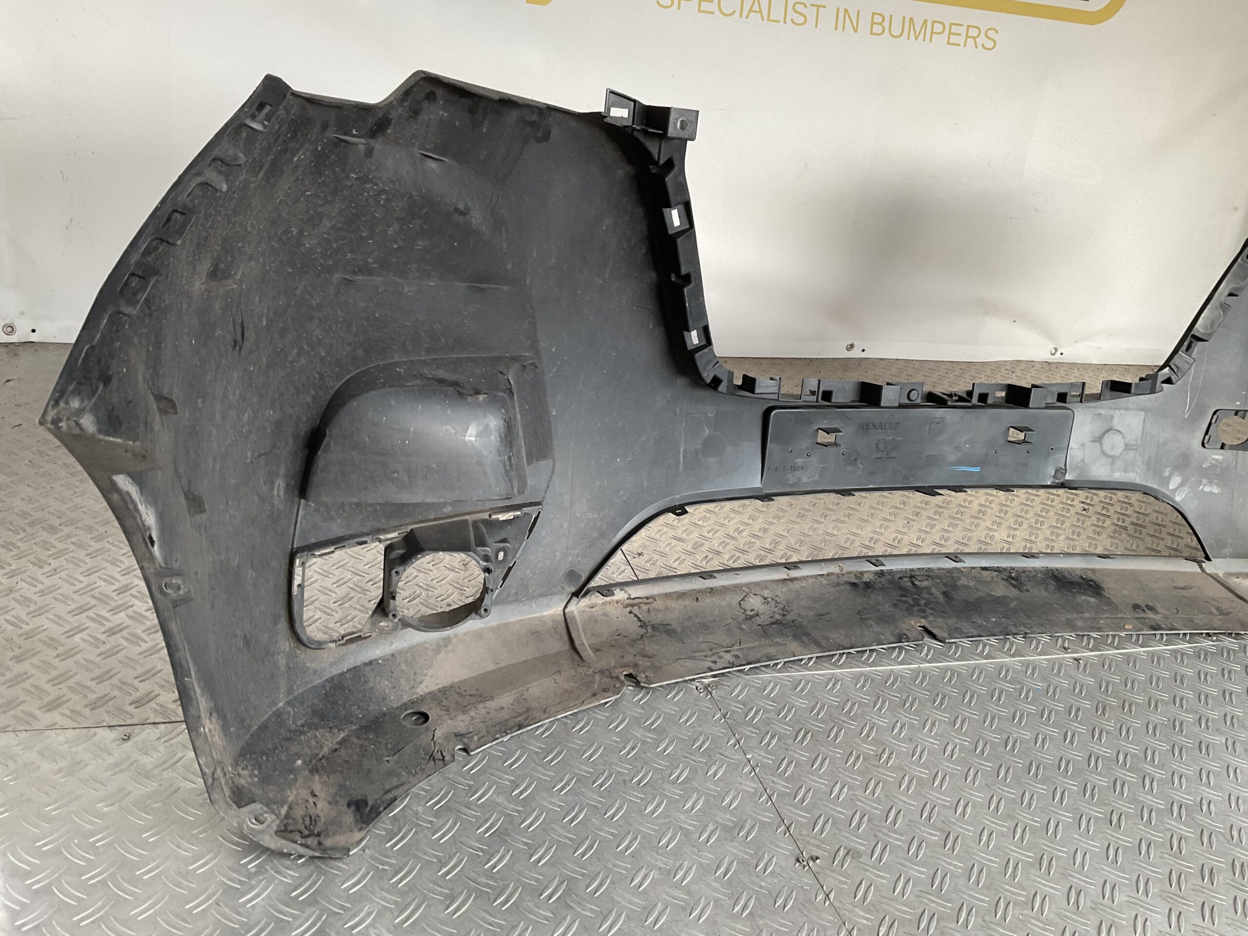 Bumper Renault Master 3 19-24 620228205R Voorbumper G5-17129z